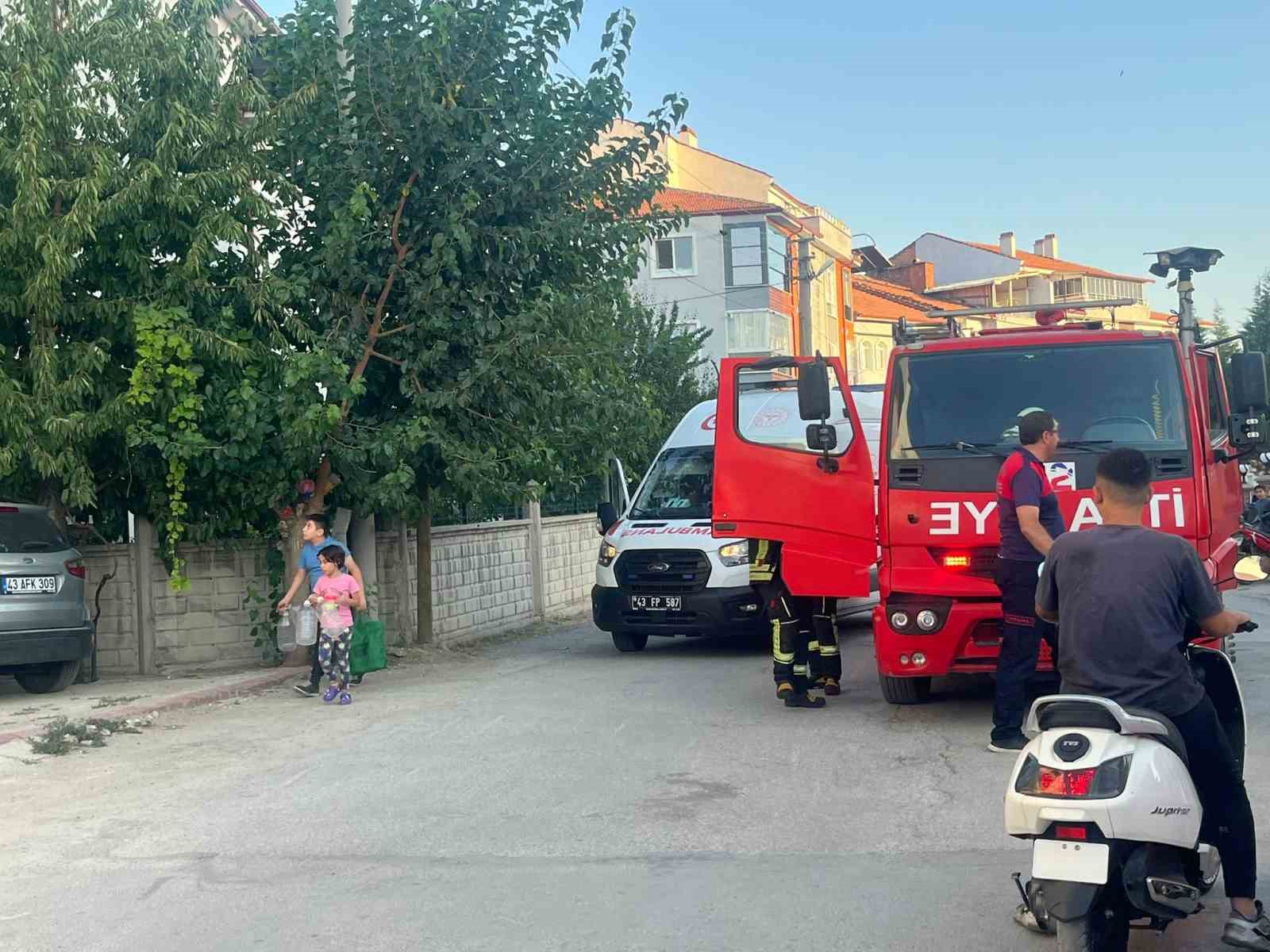 Kütahya’da yangın ihbarına giden ekipler mangalla karşılaştı