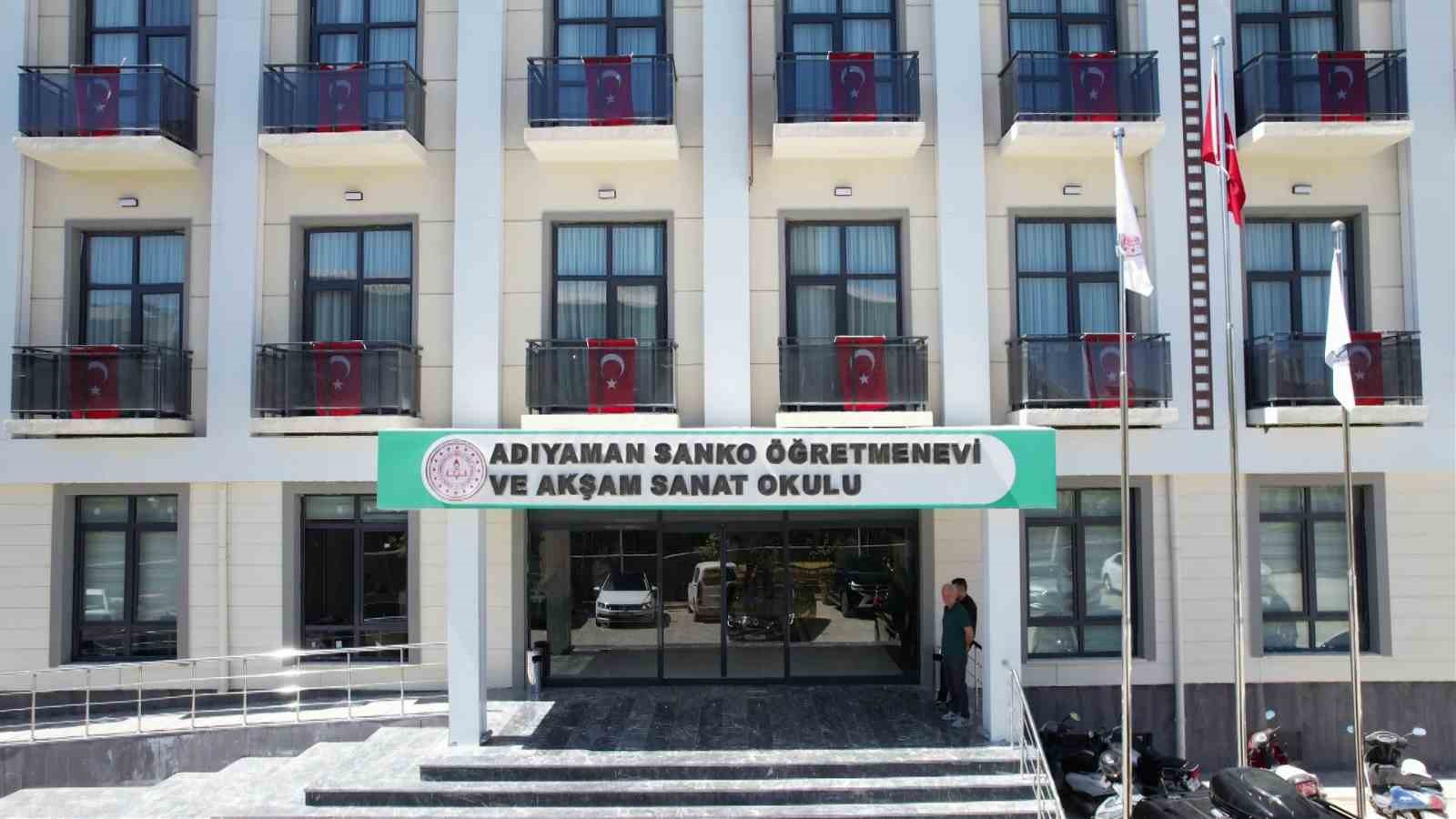 Adıyaman &Ouml;ğretmenevi, konaklama hizmeti vermeye başladı
