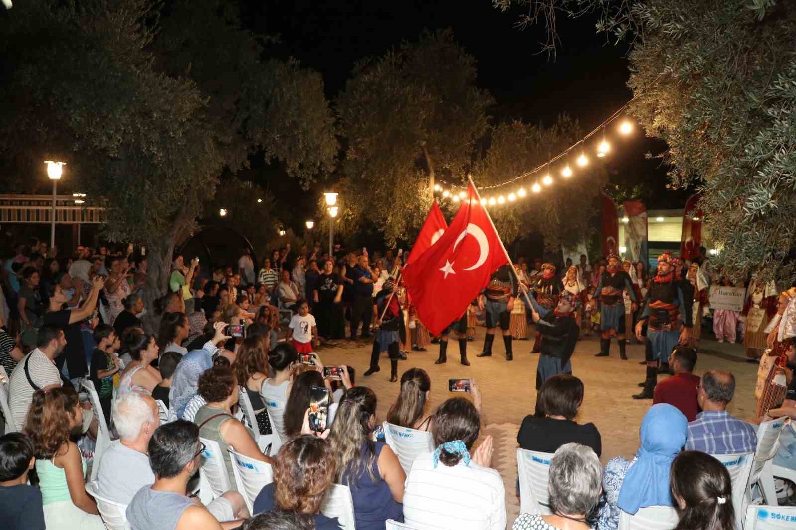 Söke’de Halk Dansları Buluşması renkli görüntülere sahne oldu