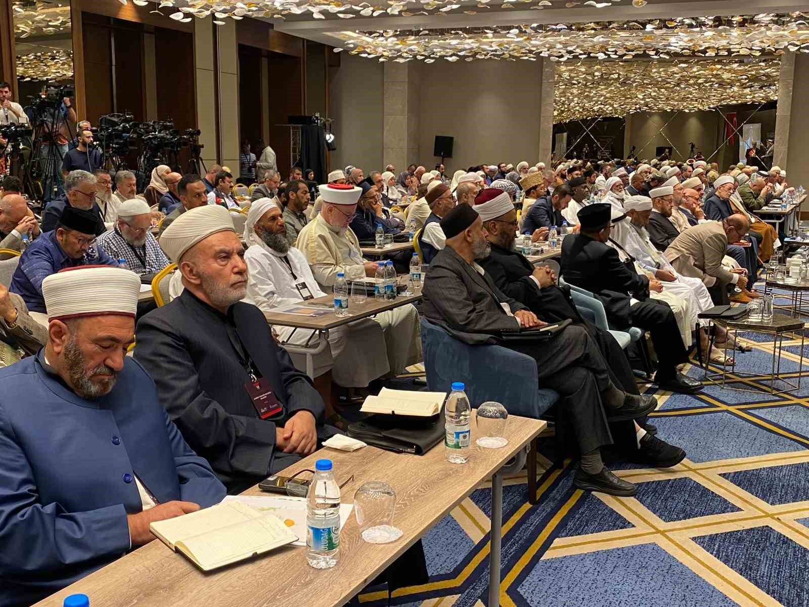 Diyanet İşleri Başkanı Ali Erbaş: "Soykırımcı siyonistler M&uuml;sl&uuml;manlar i&ccedil;in en b&uuml;y&uuml;k tehdittir"
