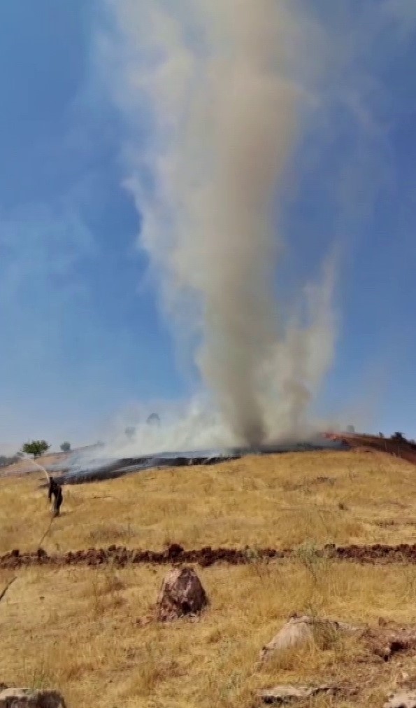 Yangında duman hortumu oluştu