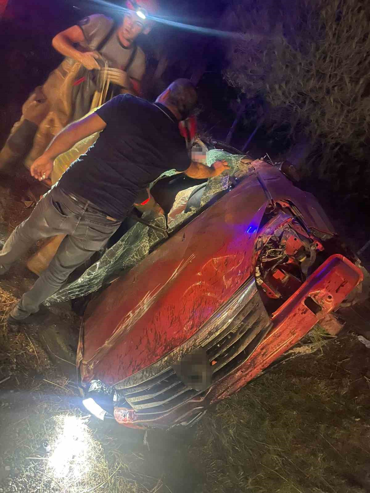 İzmir&rsquo;de feci kaza: 4 ağır yaralı
