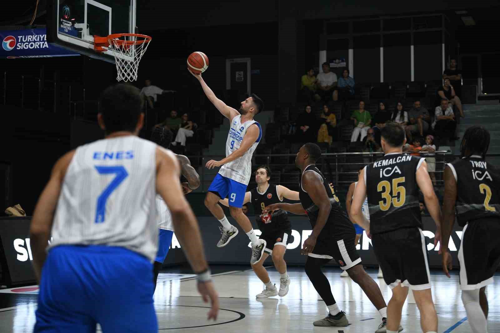 Çayırova Belediyesi, sezonun ilk hazırlık maçında sahadan galibiyetle ayrıldı