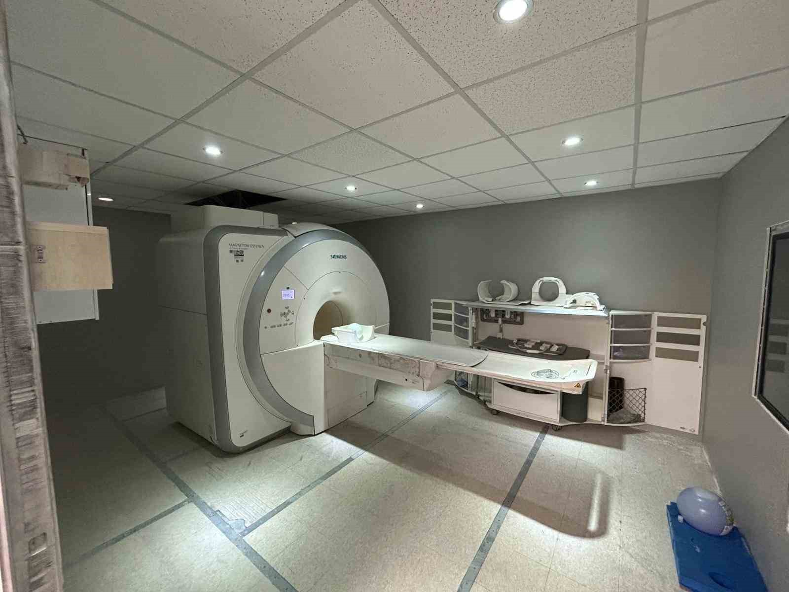 Gediz Devlet Hastanesi’nde MR cihazı hizmete girdi