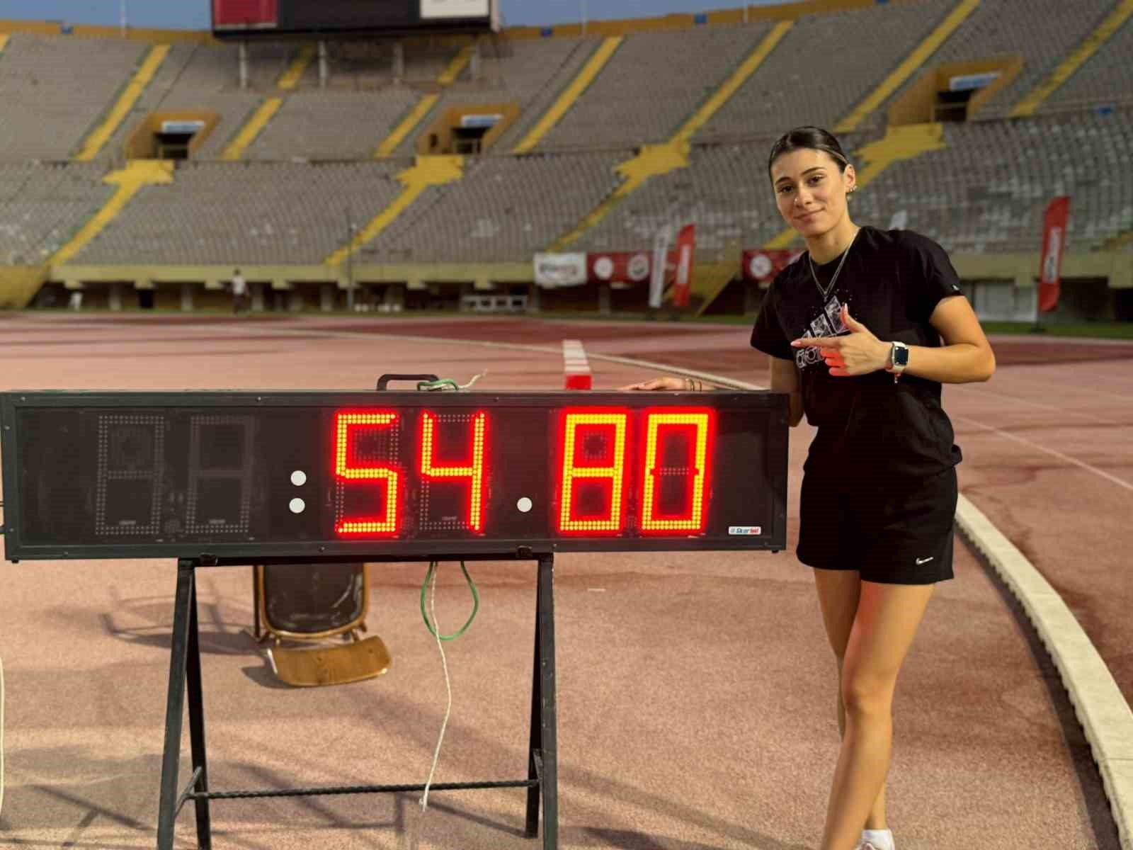 Aysel Önder’den dünya rekoru