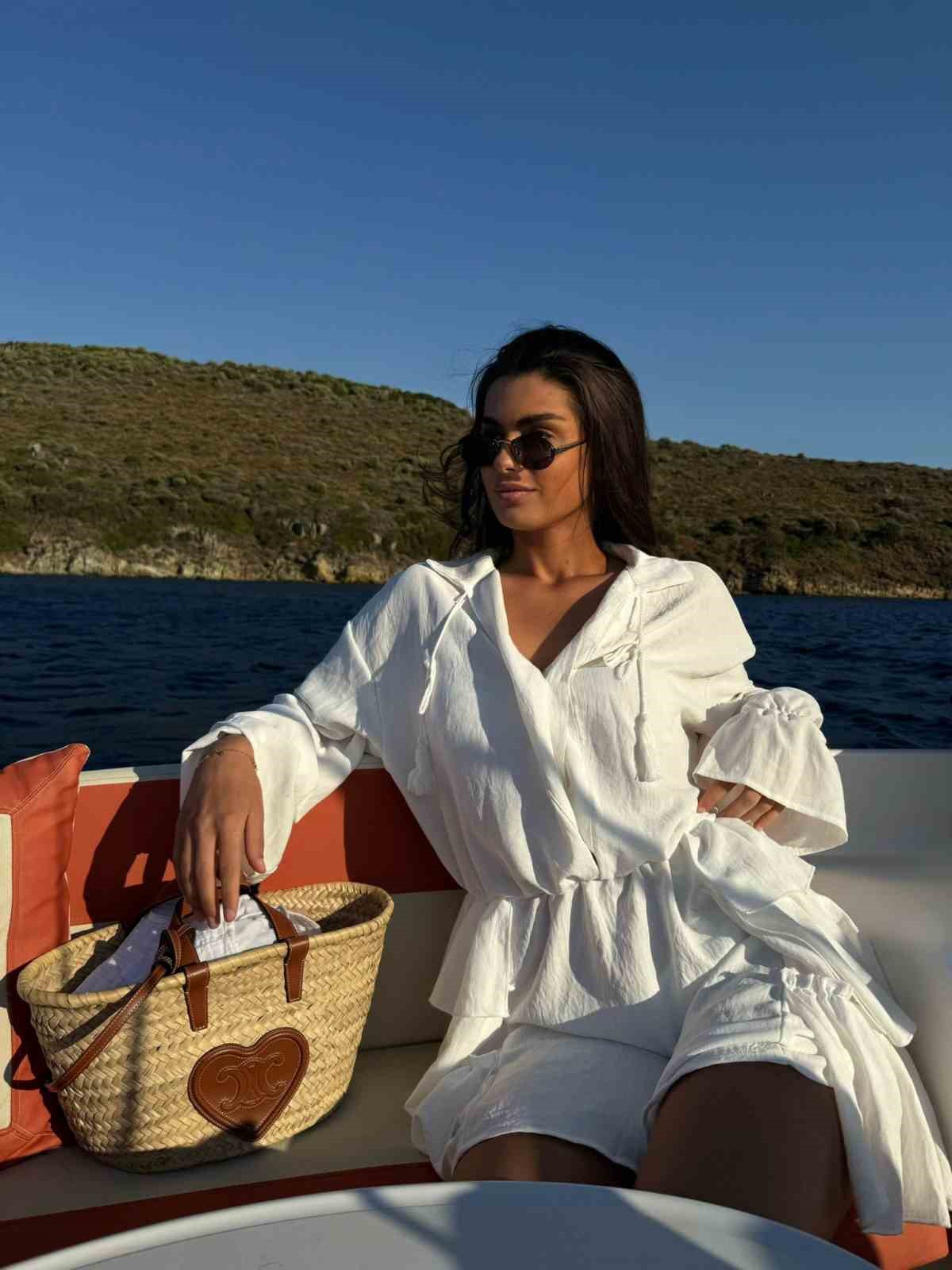 Arnavut asıllı İngiliz fotomodel gönlünü genç Türk iş insanına kaptırdı
