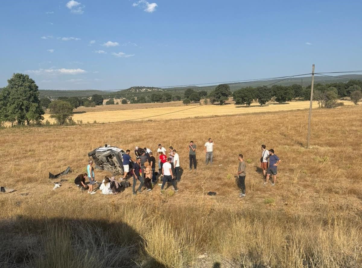 K&uuml;tahya&rsquo;daki kazada ağır yaralanan yaşlı kadın hastanede hayatını kaybetti
