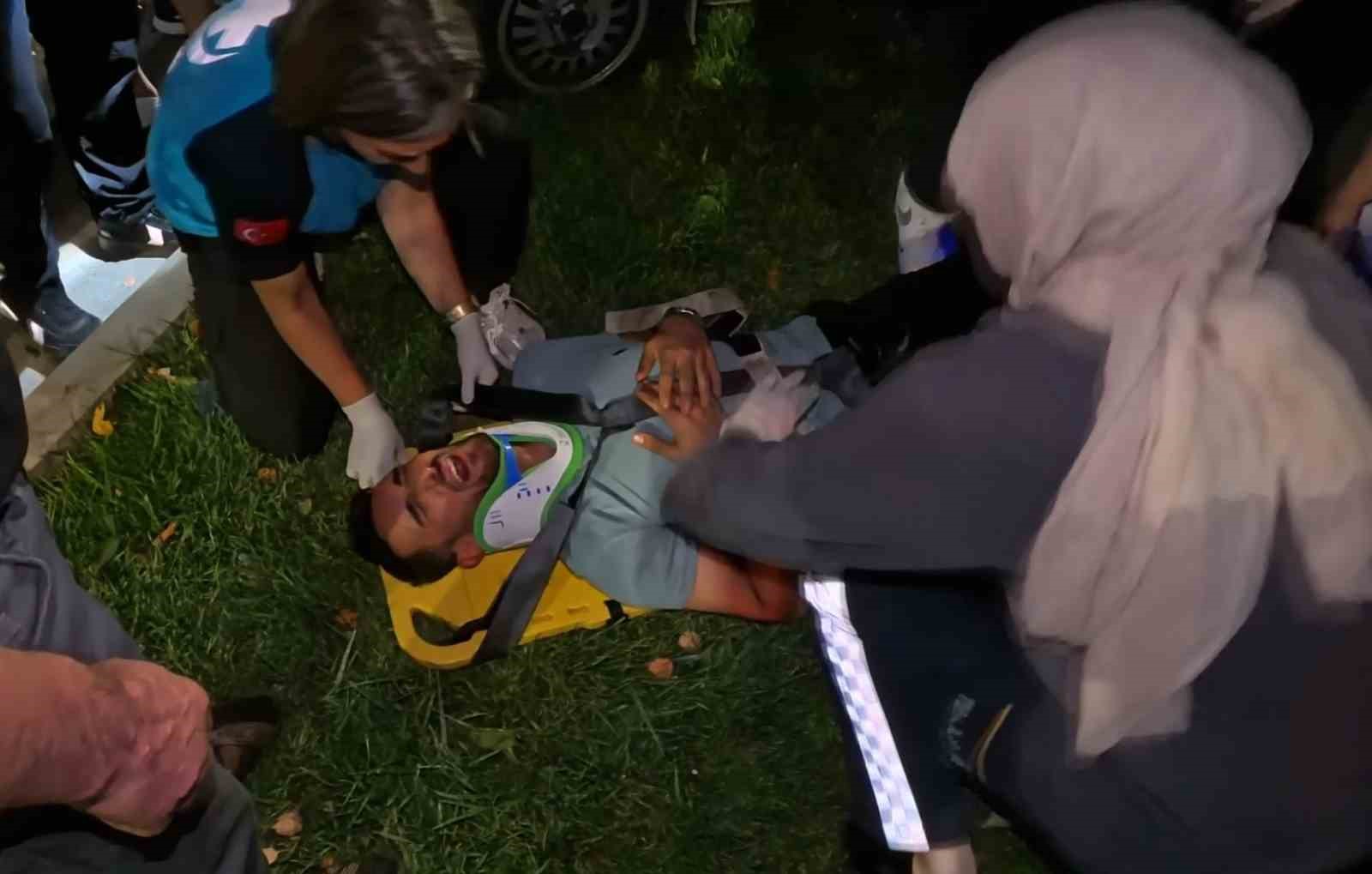 Aksaray’da kontrolden çıkan otomobil refüje çıktı: 1 yaralı