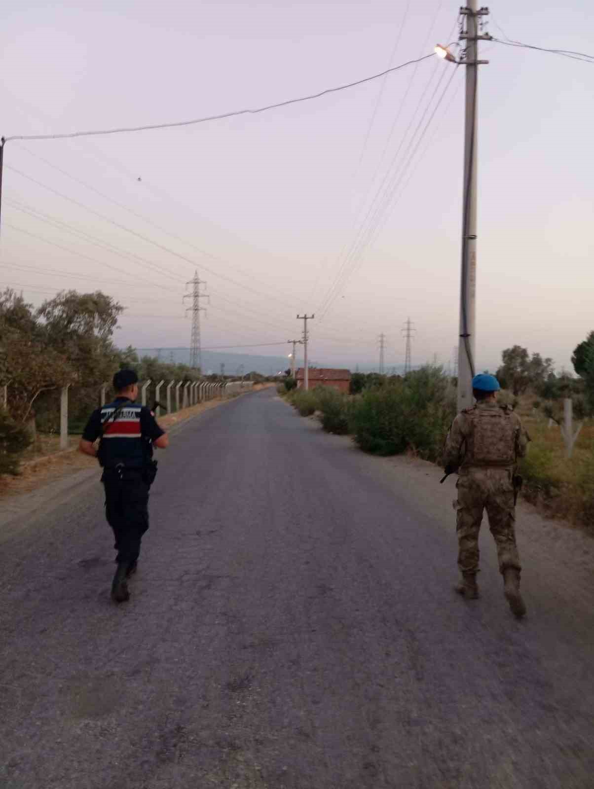 Jandarma ekipleri incir hırsızlarını suçüstü yakaladı