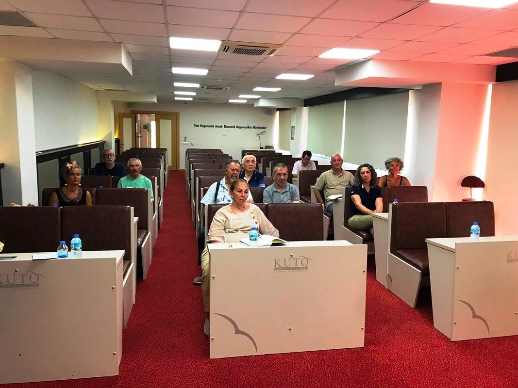 Turist rehbelerinin en büyük sıkıntısı kaçak turlar ve kaçak rehberler