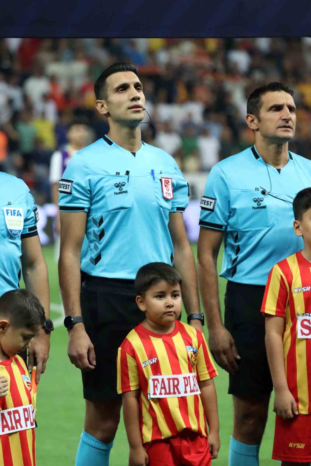 Trendyol Süper Lig: Kayserispor: 0 - Galatasaray: 0 (Maç devam ediyor)
