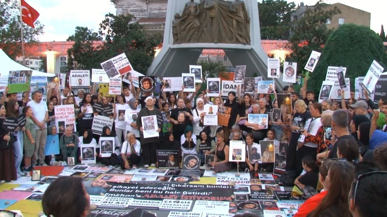 Bakırköy’de 20’den fazla aile "Adalet Nöbeti" için bir araya geldi