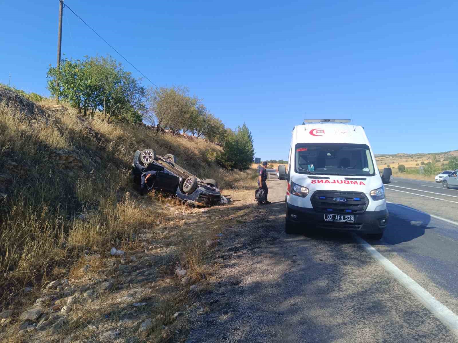 Otomobil takla attı: 1 yaralı