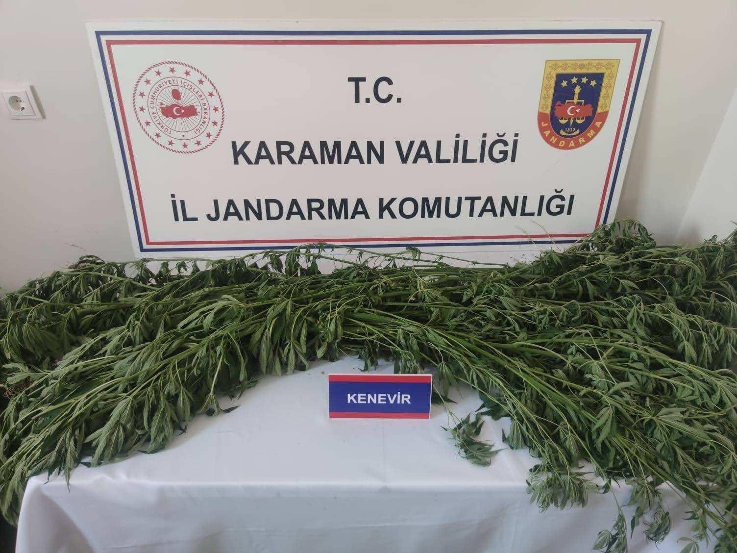 Karaman&rsquo;da kenevir ve 63 adet fosil ele ge&ccedil;irildi
