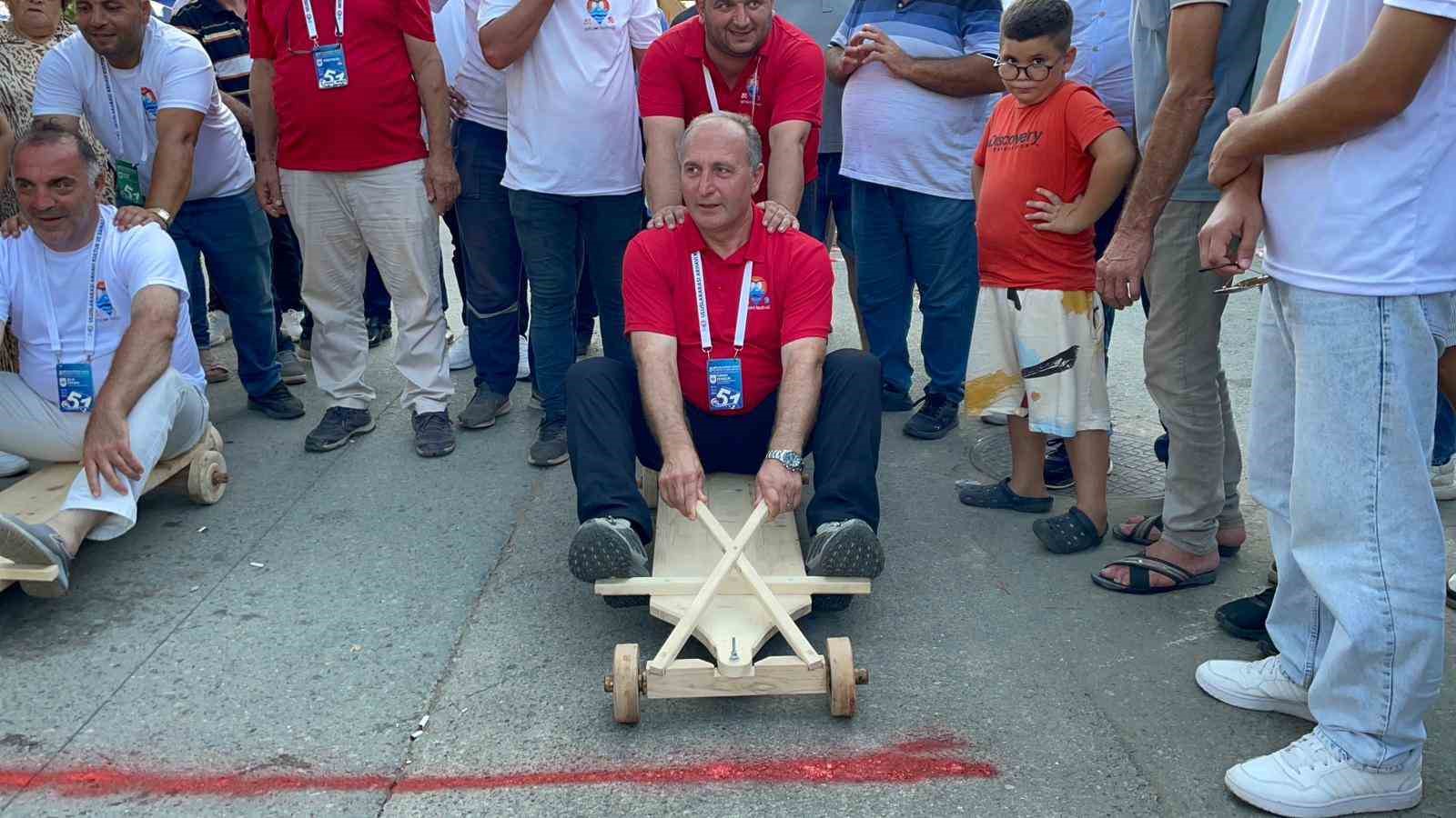 Güneyden Antep’in zılgıtı ve kuzeyden Artvin’in tulum sesi çaylıkta buluştu