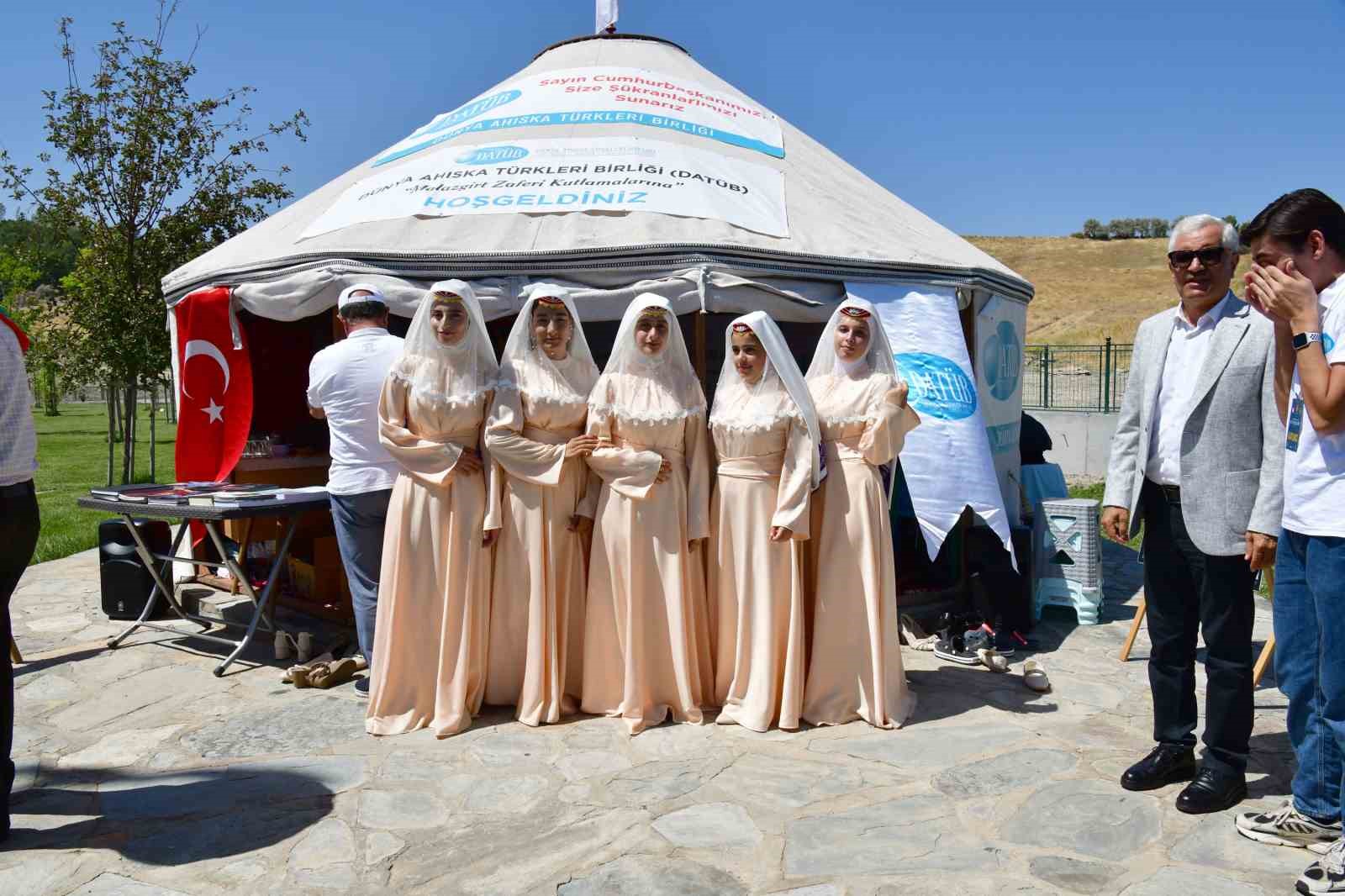 Malazgirt Zaferi etkinliklerinde DAT&Uuml;B &ccedil;adırına yoğun ilgi
