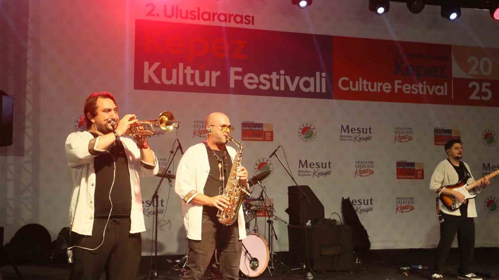 2. Uluslararası K&uuml;lt&uuml;r Festivali Kepez&rsquo;de başladı
