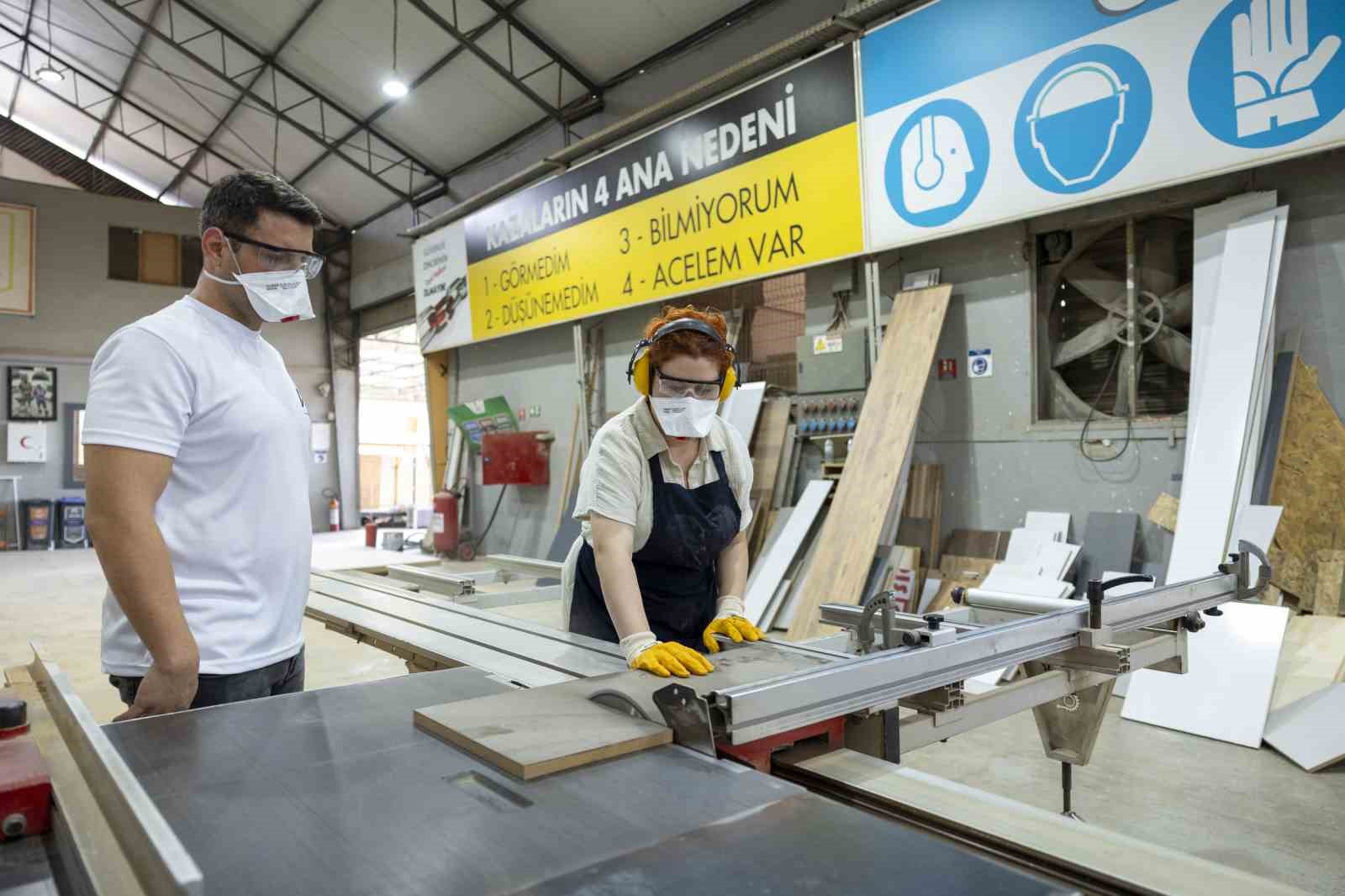 MERCEK kurslarıyla nitelikli ustalar yetişiyor
