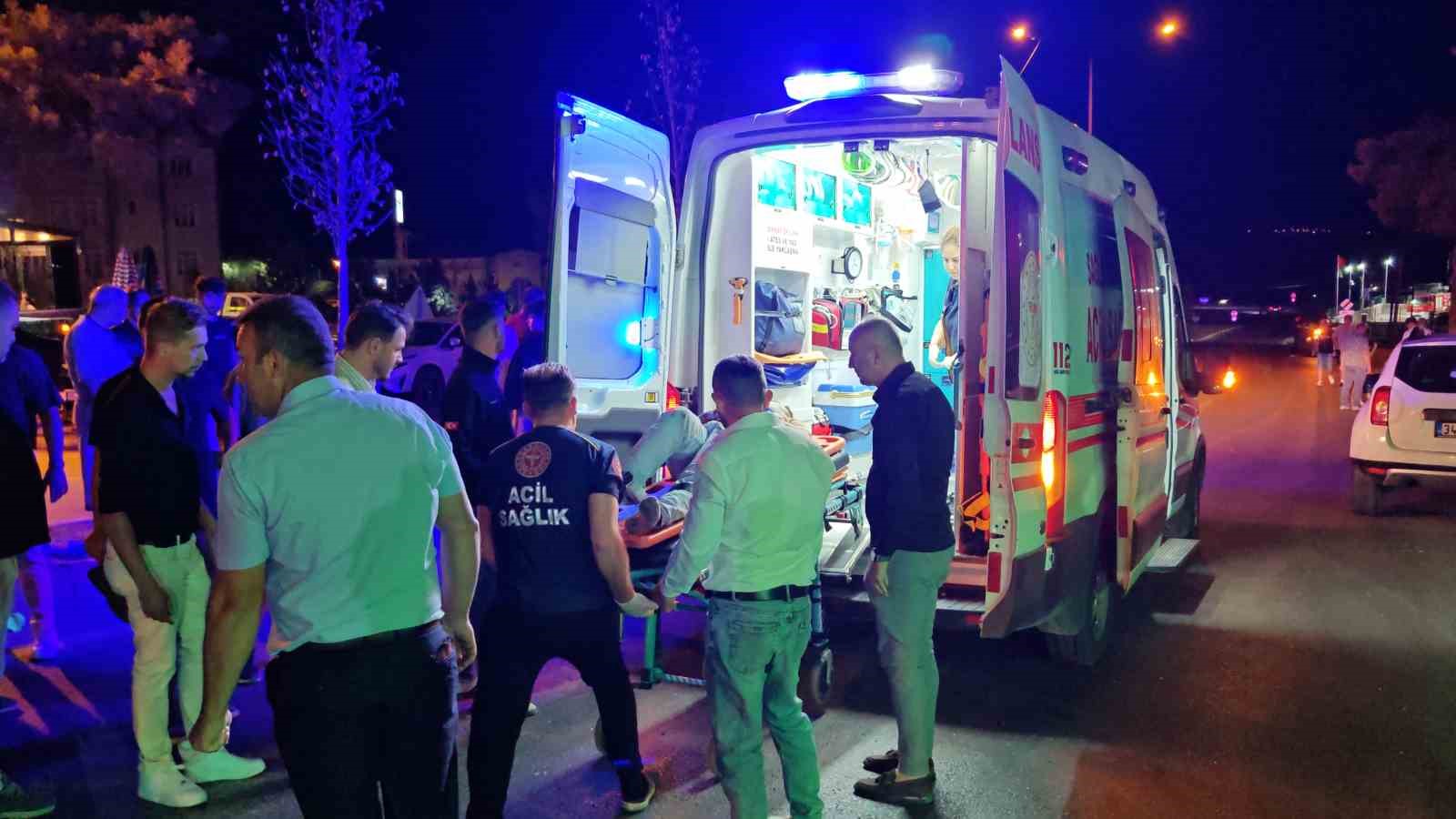 Otomobile arkadan çarpan motosiklet sürücüsü yaralandı