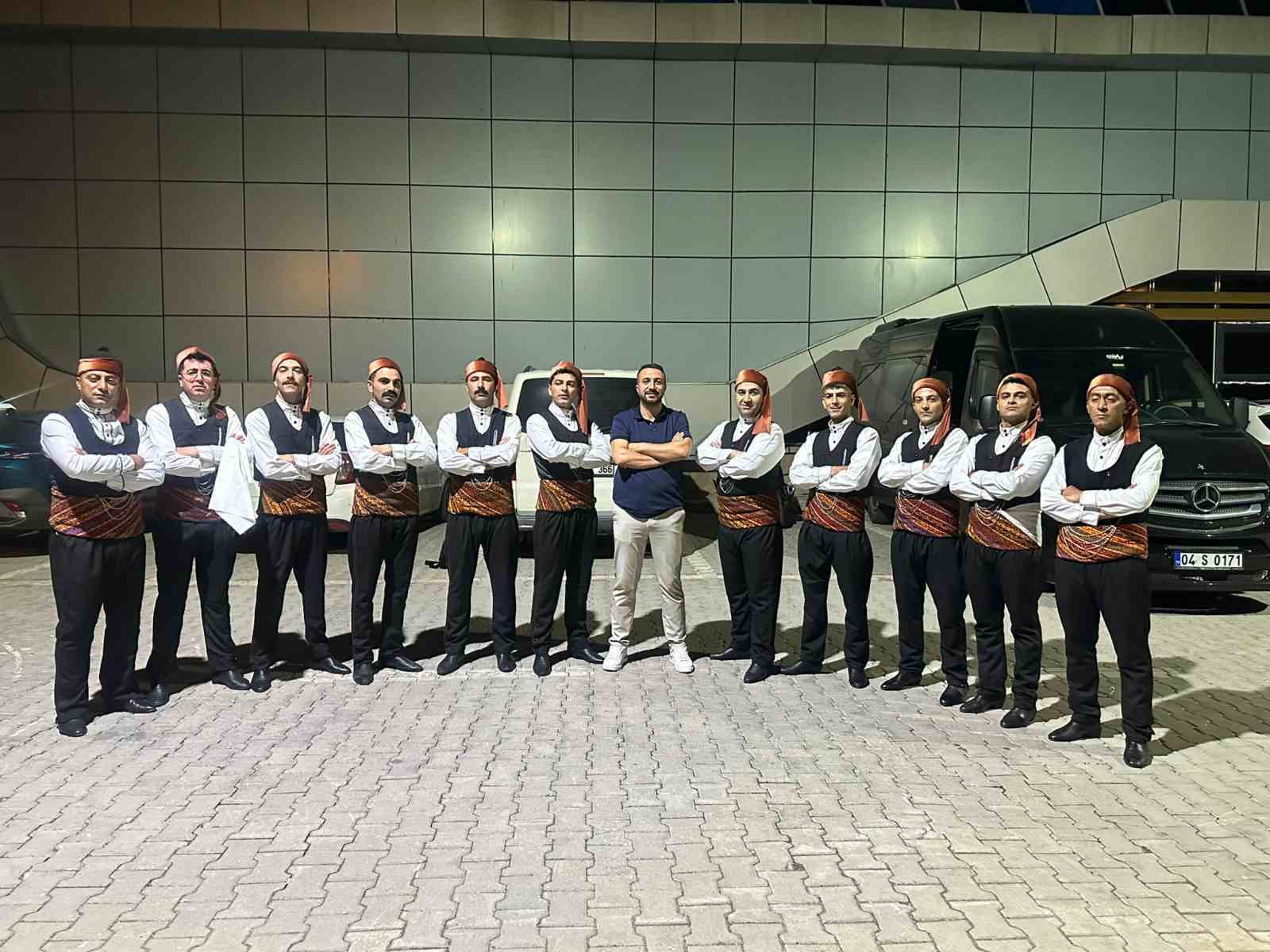 Ağrı ekibi halk oyunlarında Türkiye şampiyonu oldu