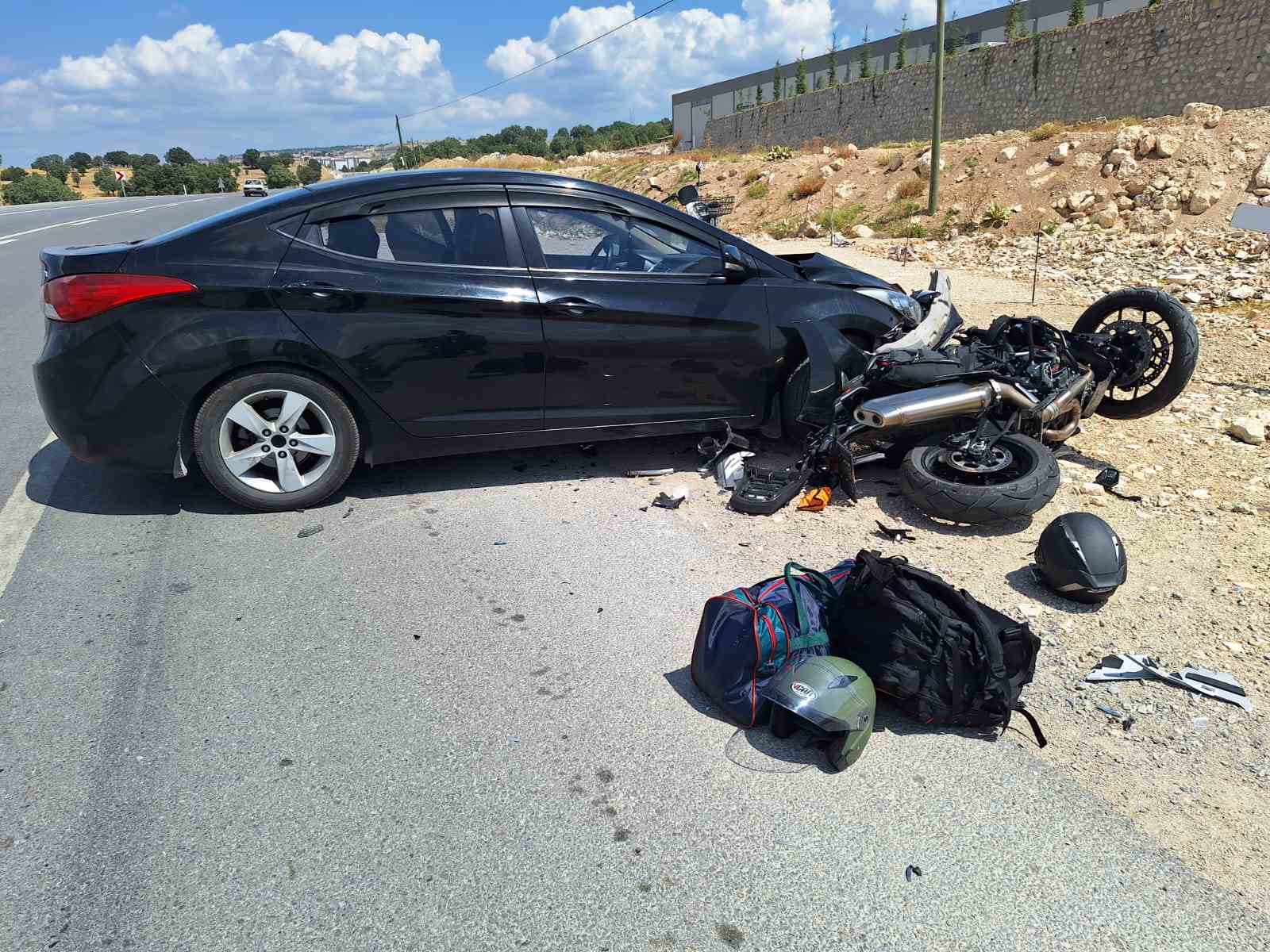 Emet’te otomobille motosiklet çarpıştı: 1 yaralı