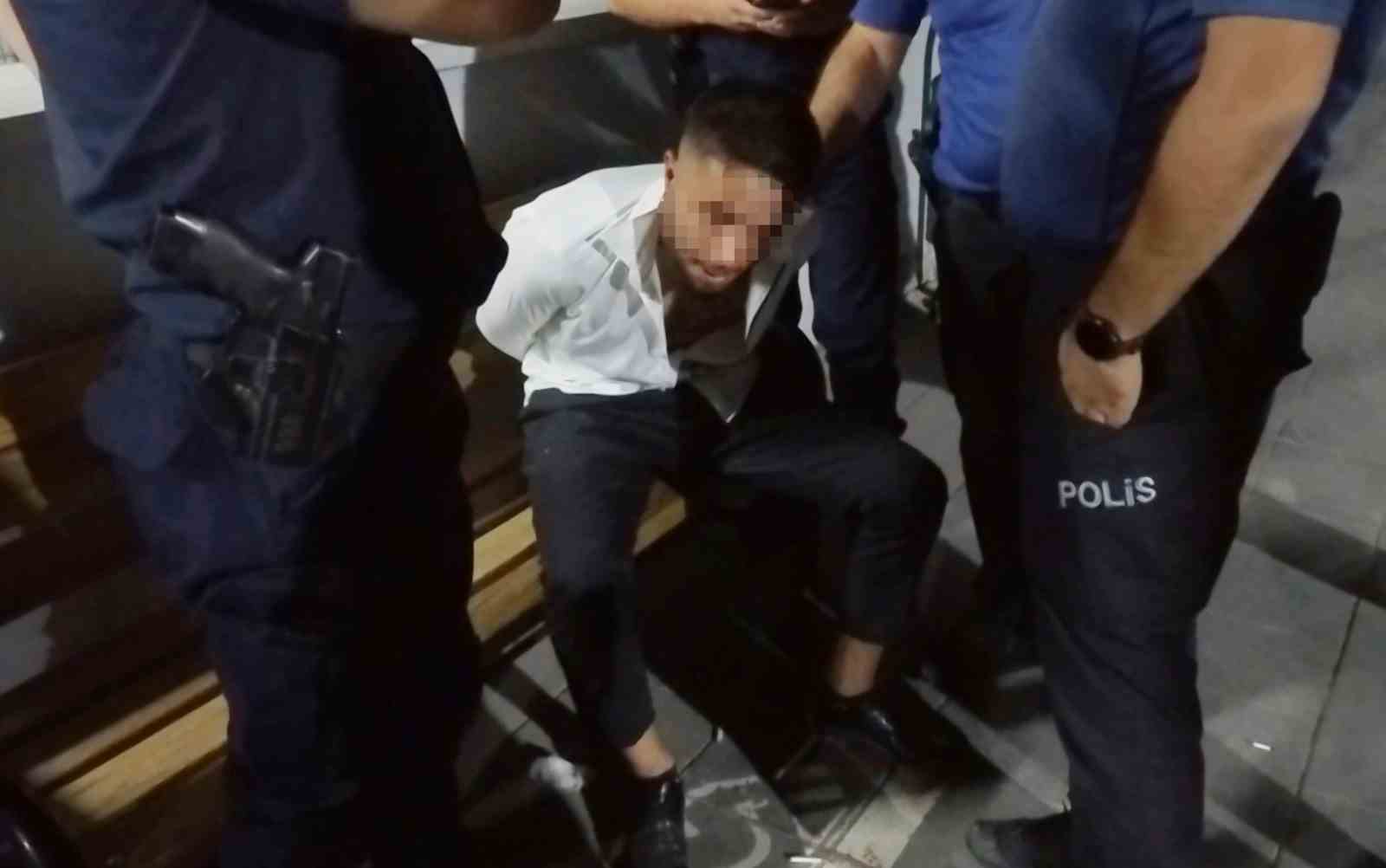 Kayınbiraderine kızdı, hastane önünde havaya ateş açtı