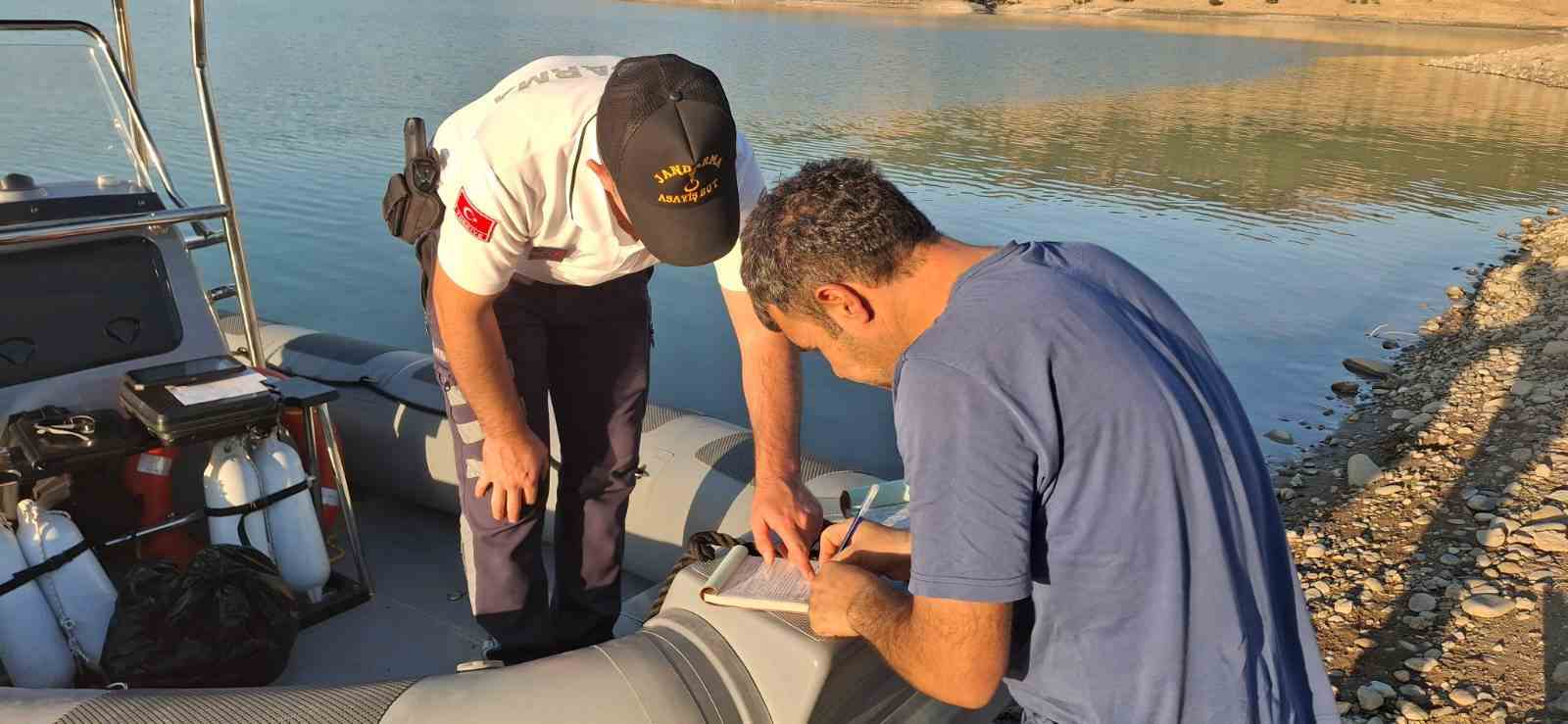 Yasak ağ ile balık tutan şahsa ceza