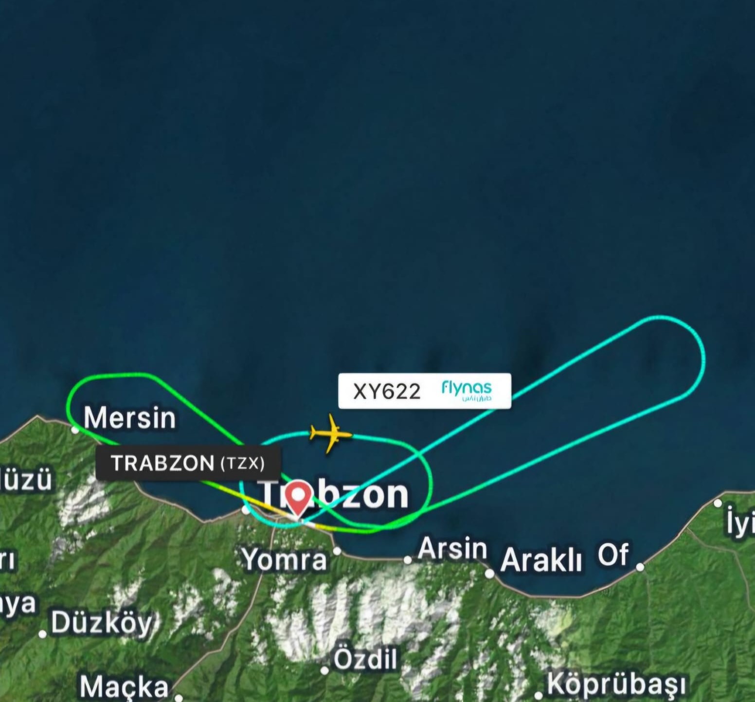 Trabzon-Cidde seferi yapan u&ccedil;ak kalkıştan 8 dakika sonra acil iniş yaptı
