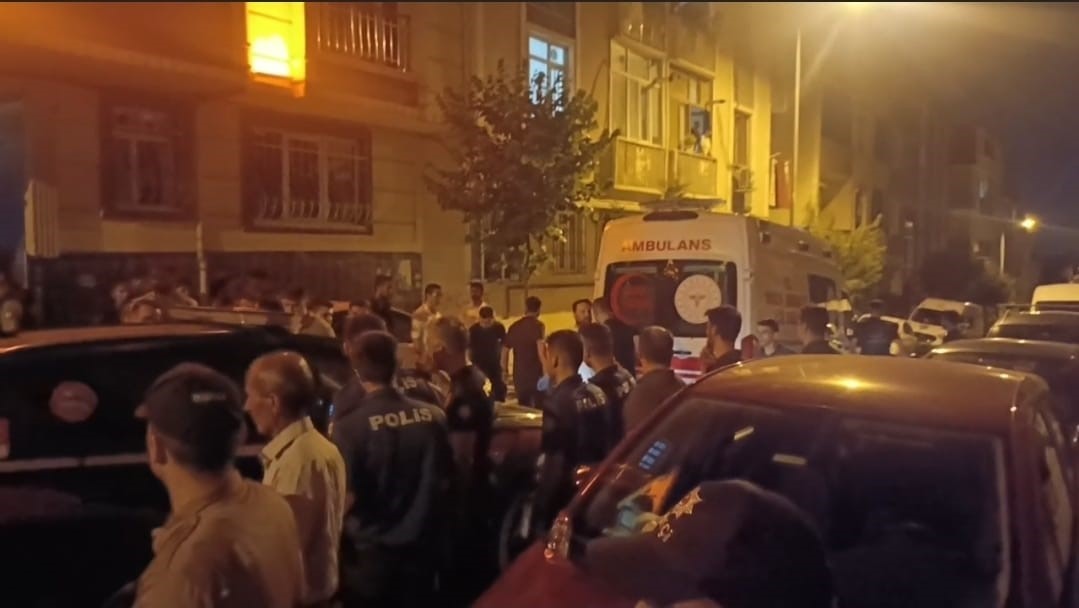 Sultangazi’de aile içi kavga cinayetle sonuçlandı: Oğul, annesini başından vurdu
