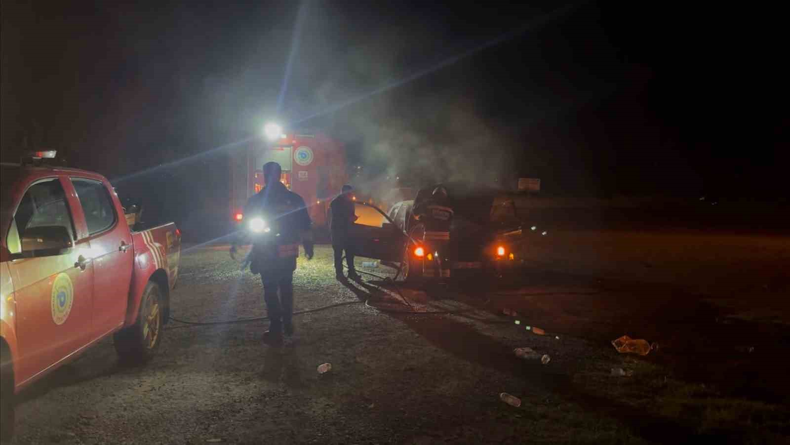 Tekirdağ&rsquo;da park halindeki otomobil yandı
