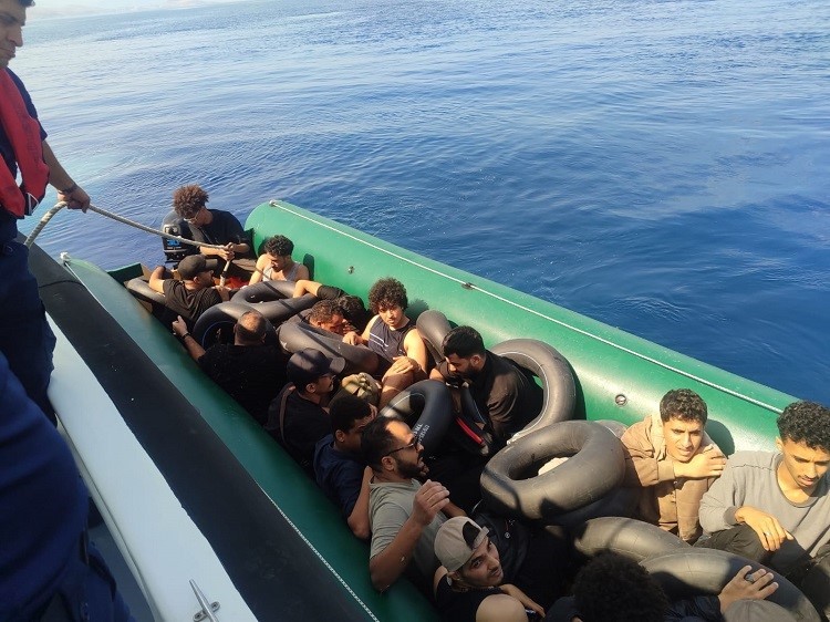 Çanakkale’de 18 kaçak göçmen yakalandı