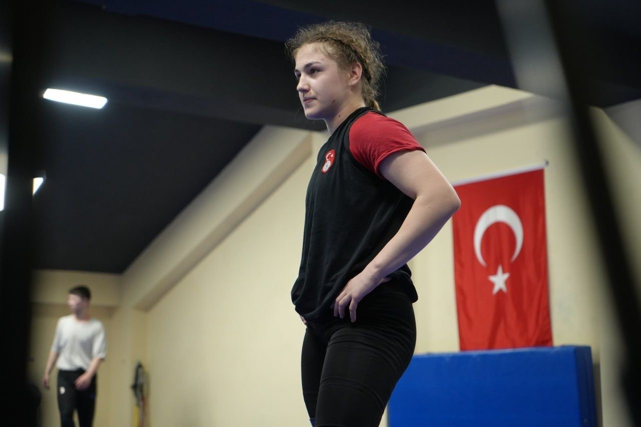 Bayburtlu milli güreşçi Akkuş, dünya üçüncüsü oldu