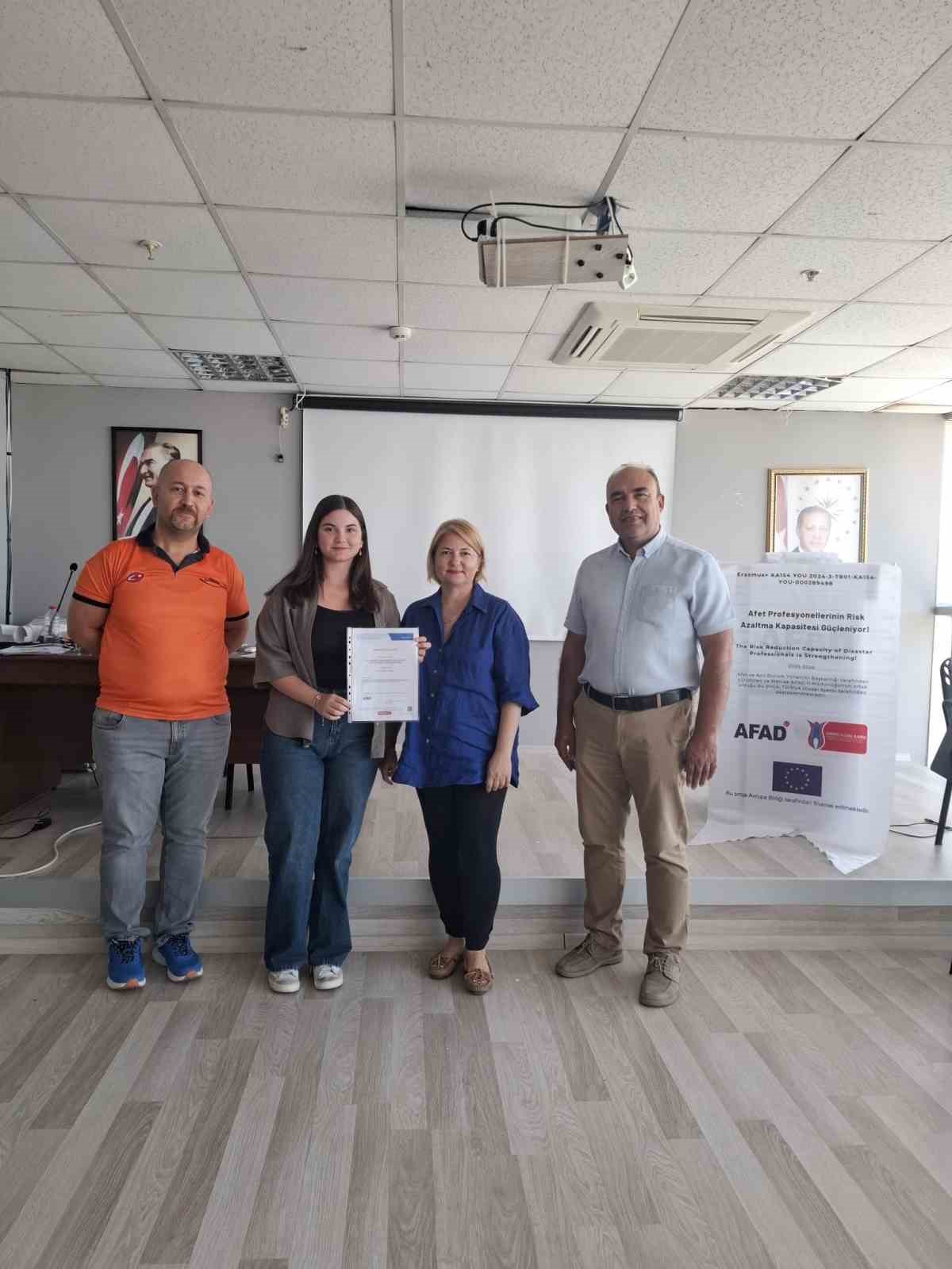 Manisa&rsquo;da gen&ccedil;ler Youthpass aldı
