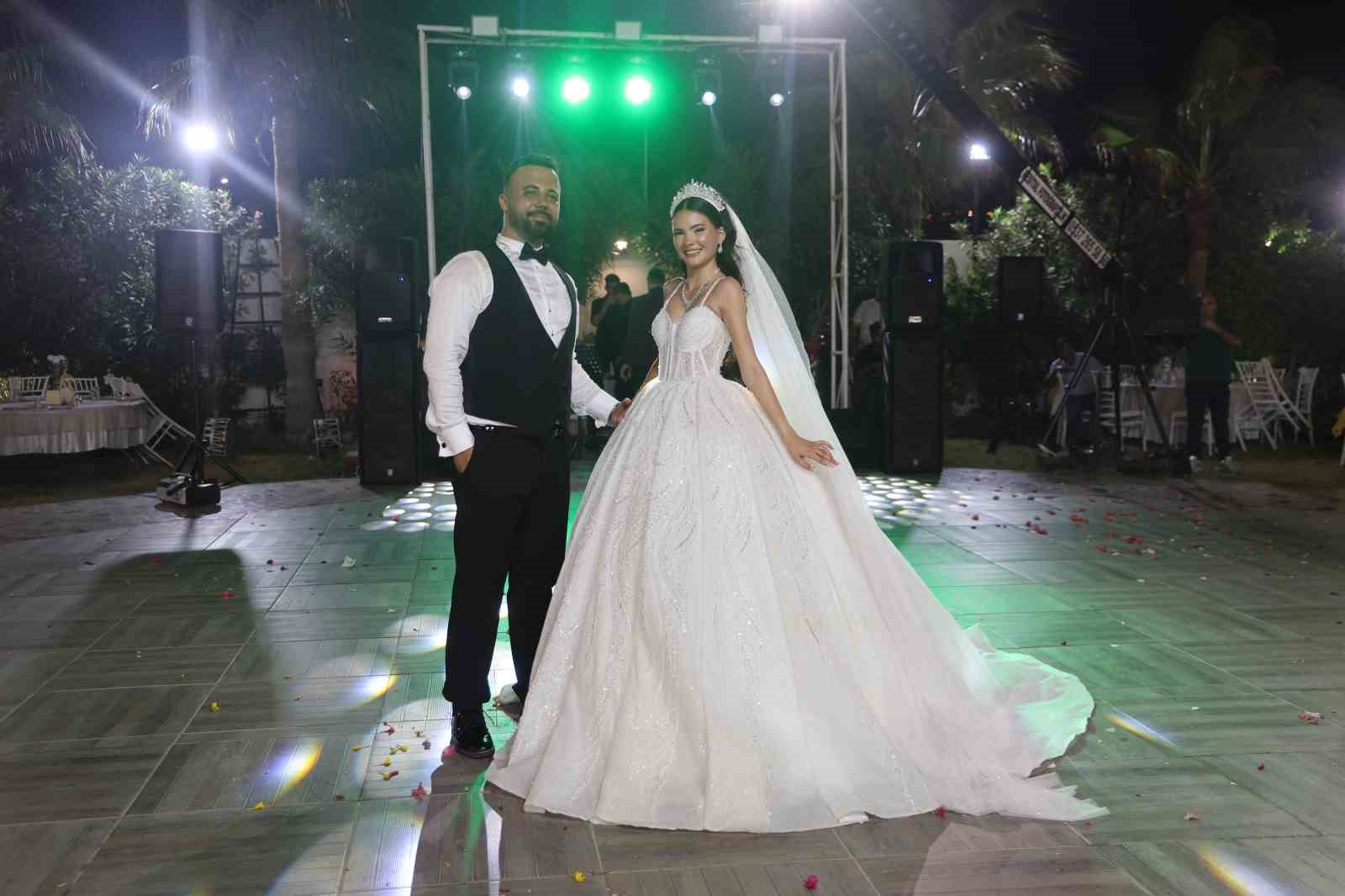 Kübalı gelin Arap usulü düğünle dünyaevine girdi