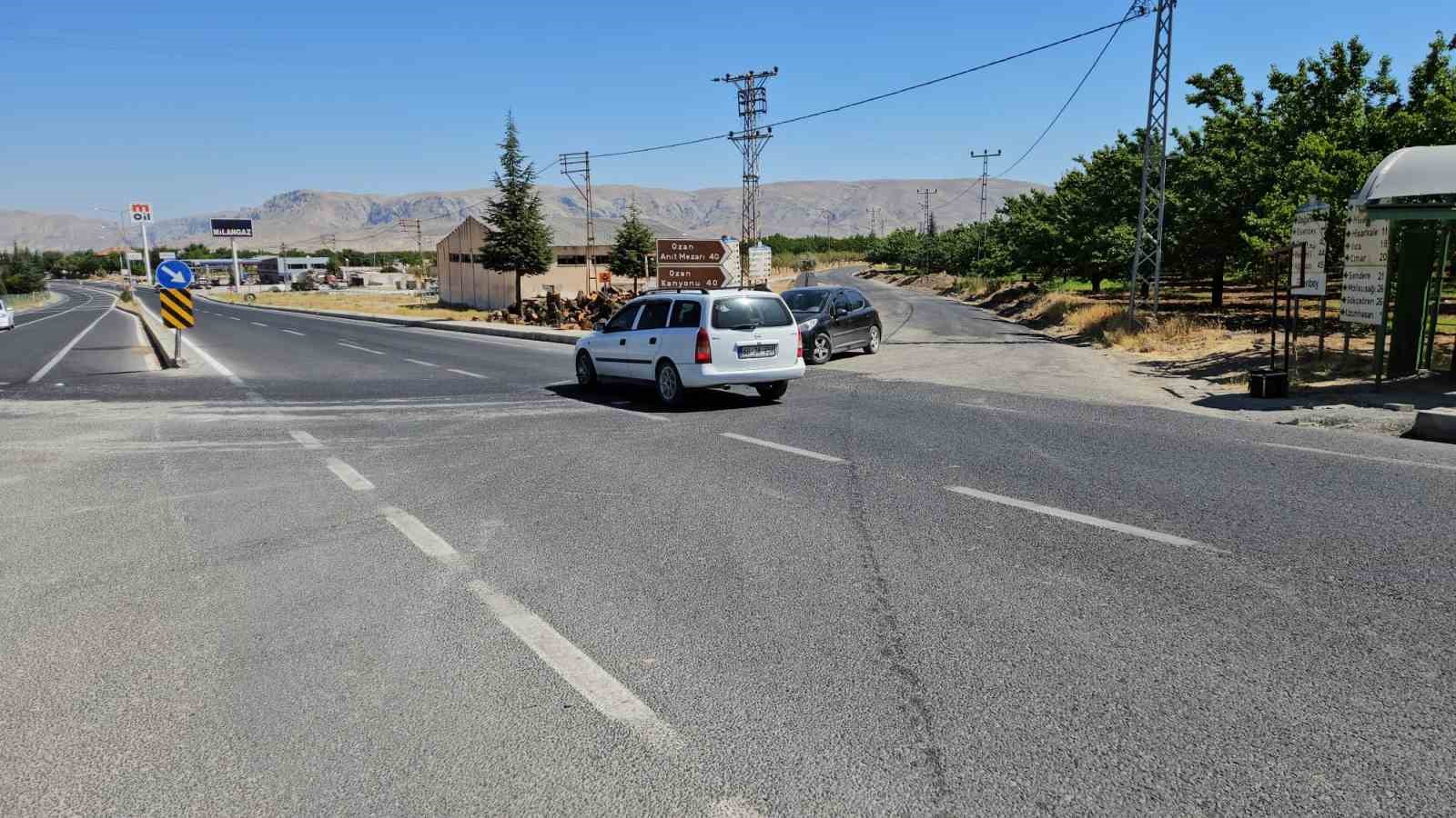 Darende Balaban Mahallesi&rsquo;nde "Akıllı Kavşak" talebi
