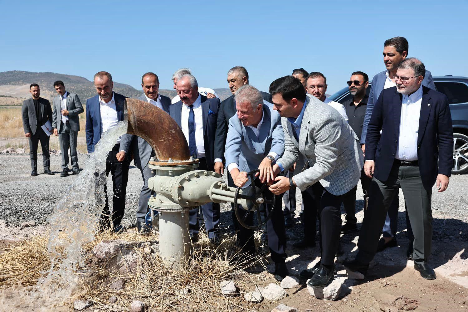 Dikili’nin jeotermal su kuyusu açıldı