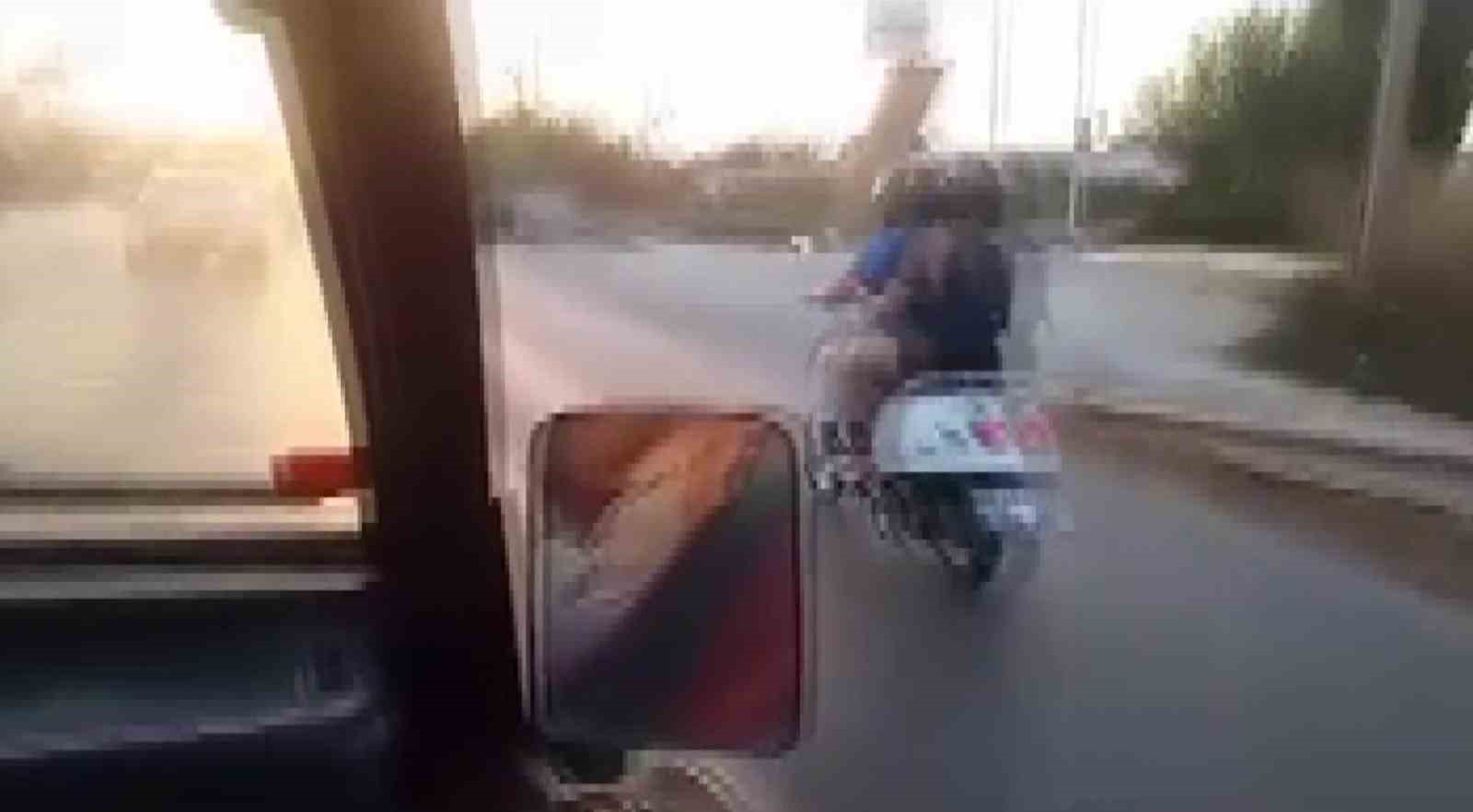 Emniyet şeridini kullanan s&uuml;r&uuml;c&uuml;lere videolu tepki
