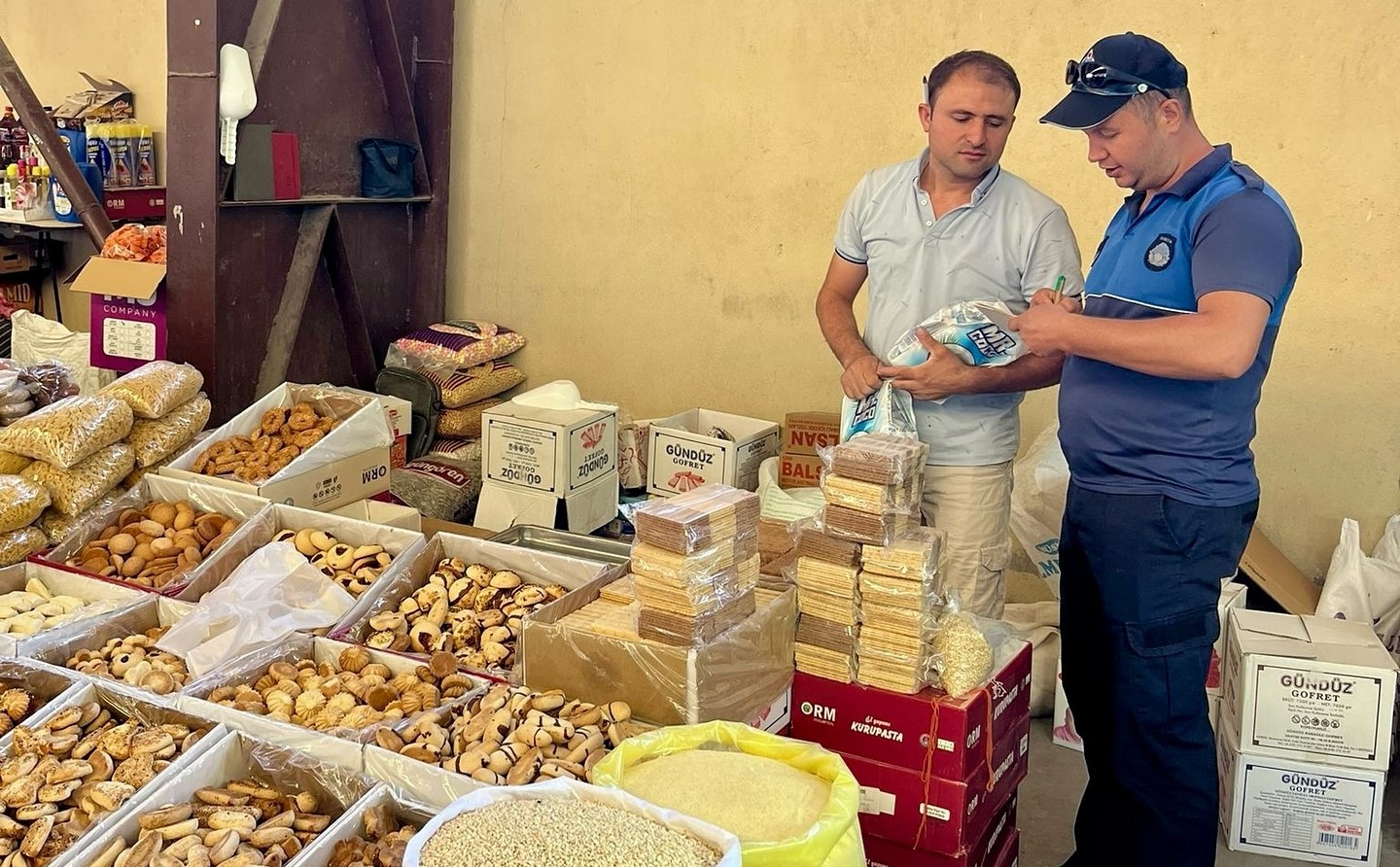 Çine’de zabıta ekiplerinden pazar yerinde sıkı denetim