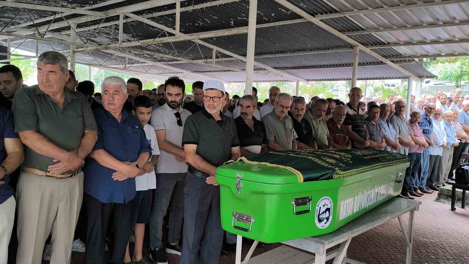 Kansere yenik düşen öğretmene hüzünlü veda