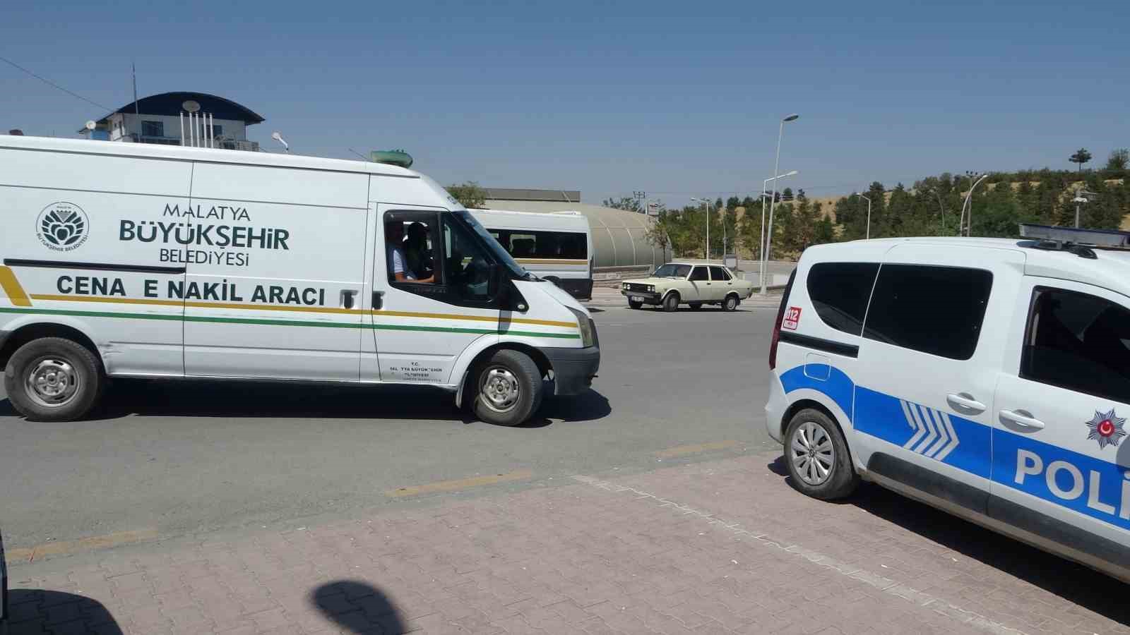 makinesinin altnda kalan operatr hayatn kaybetti
