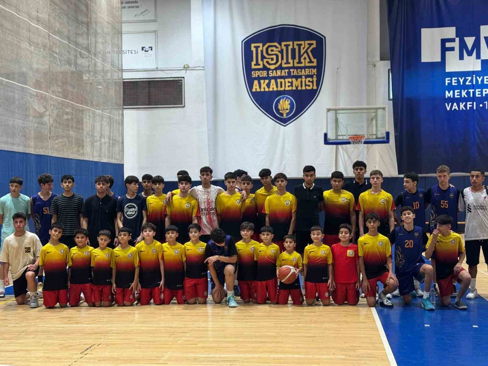 Polat Vakfı, Galatasaray Nusaybin Spor Okulları öğrencilerini İstanbul’da ağırladı