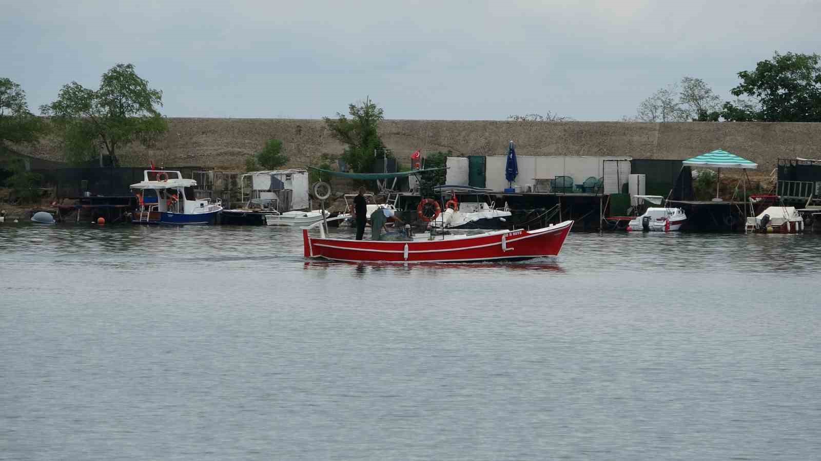 Balıkçılar 1 Eylül’ü iple çekiyor: ‘Umudumuz hamsi’
