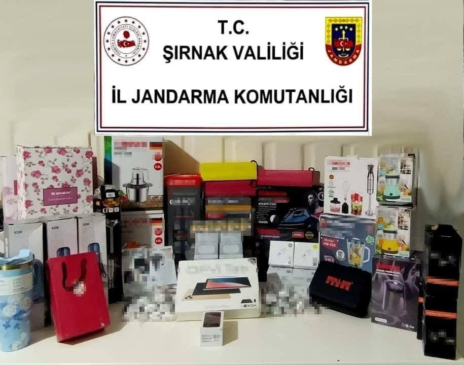 Jandarmadan baskın; 36 kişiye g&ouml;zaltı, 6 milyon değerinde ka&ccedil;ak malzeme ele ge&ccedil;irildi
