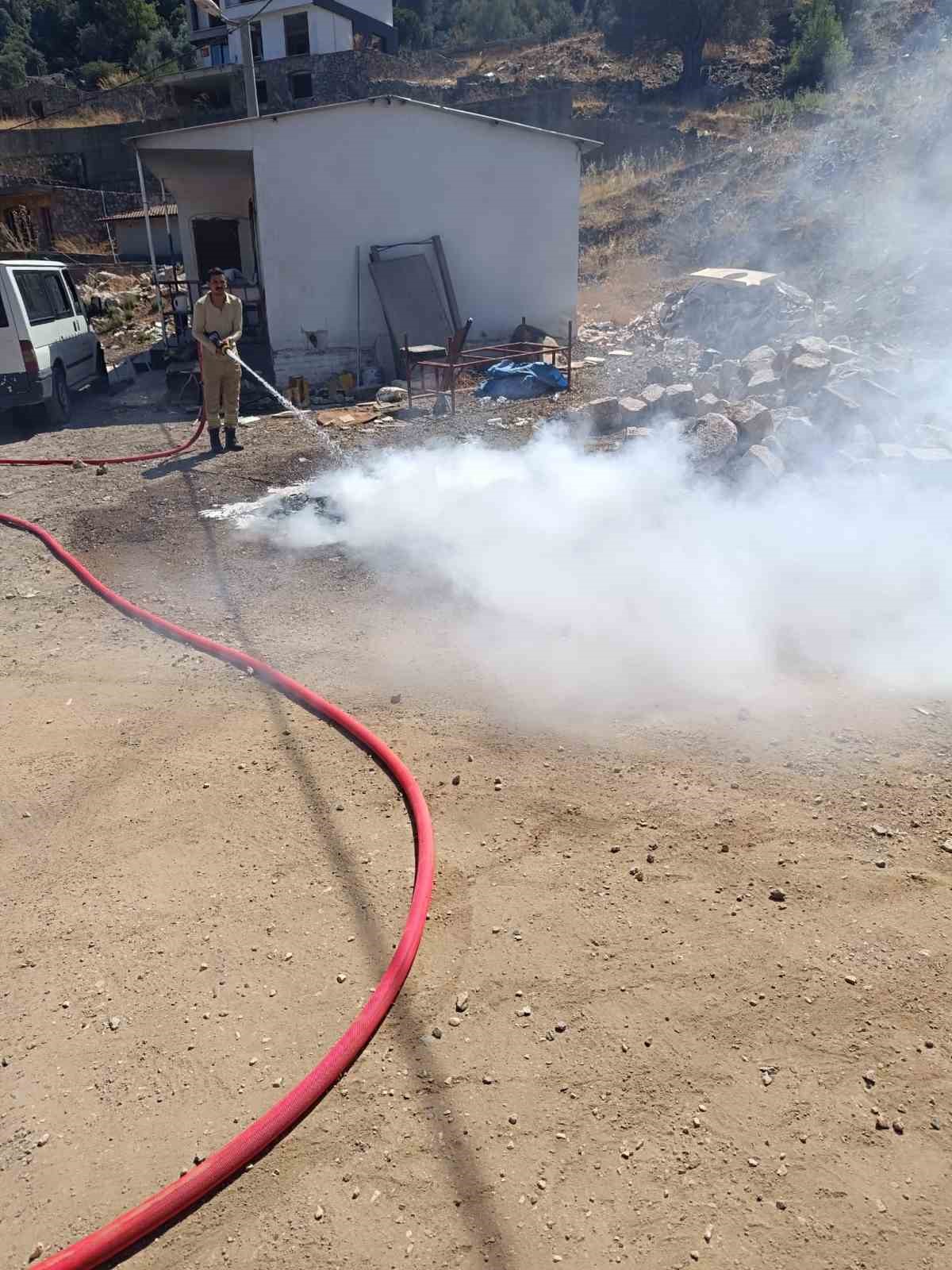 Marmaris&rsquo;te ormana yakın alanda temizlik ateşi yakan şahıs g&ouml;zaltına alındı
