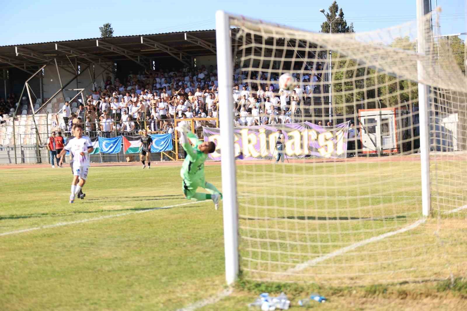 Somaspor 90&rsquo;da yıkıldı
