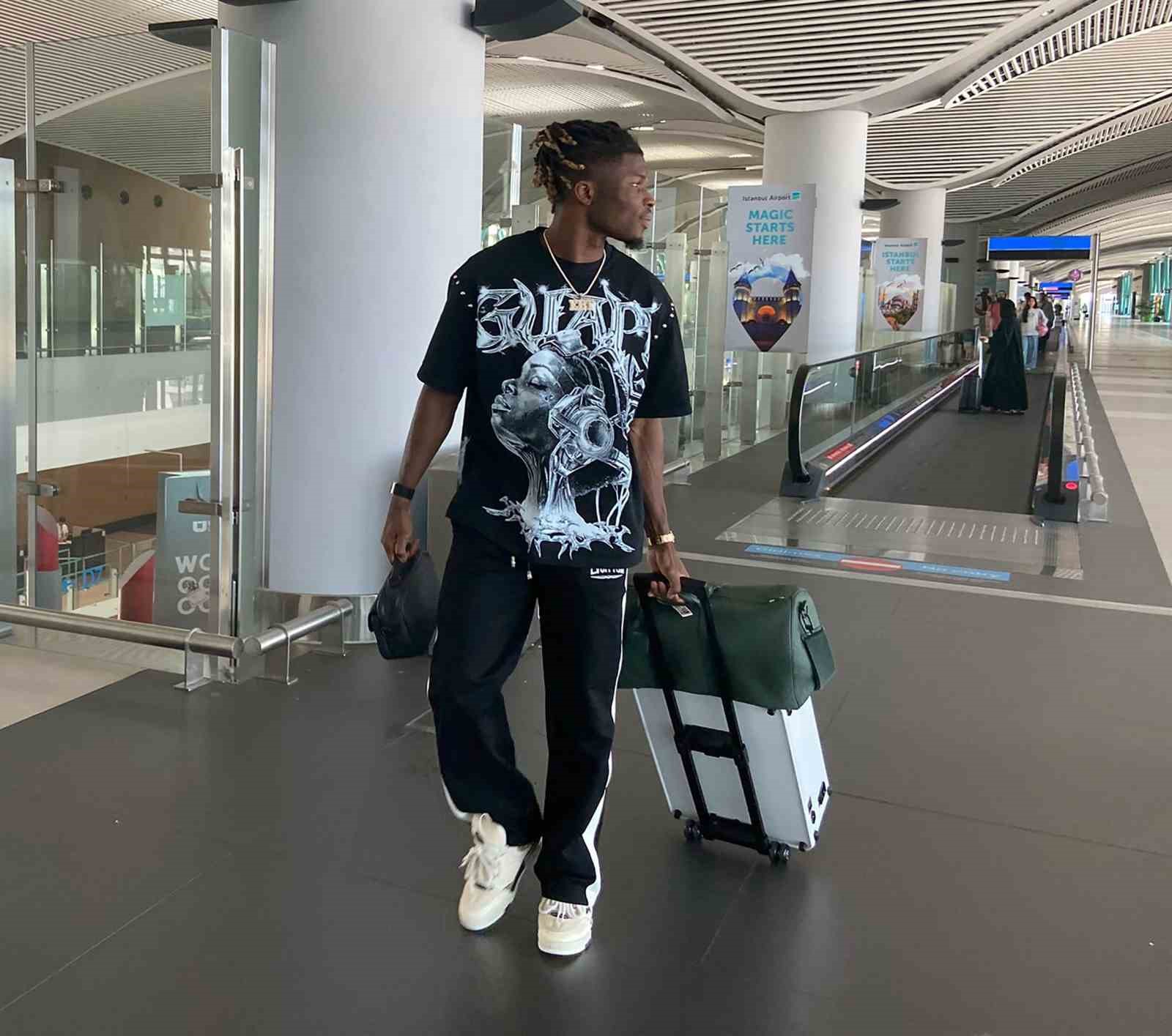 El Bilal Toure, İstanbul&rsquo;da
