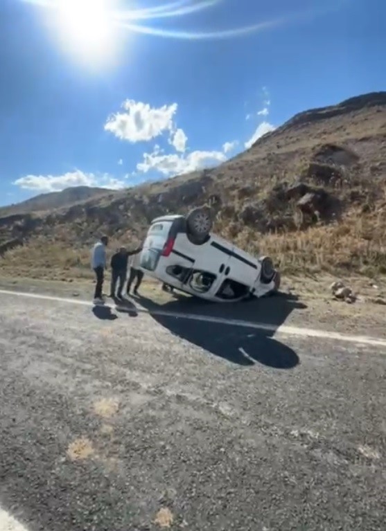 Sarıkamış’ta trafik kazası: 2 yaralı