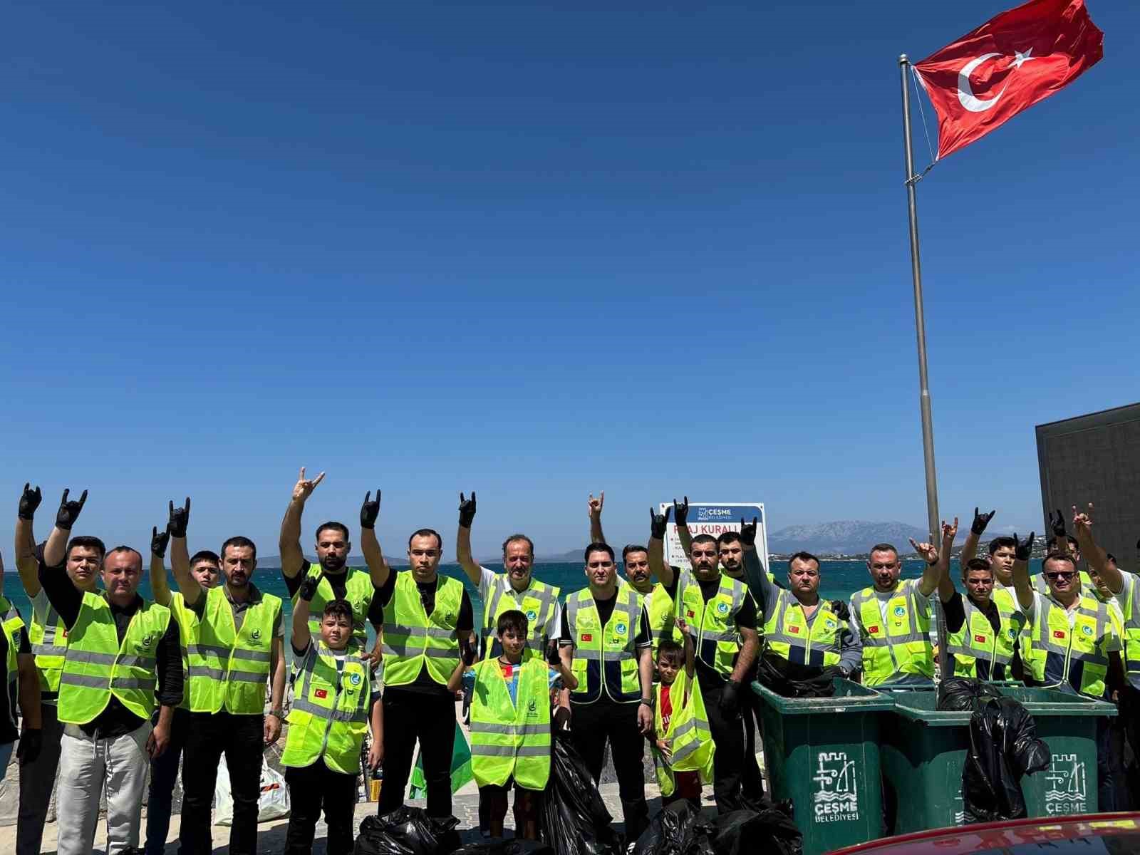 &Uuml;lk&uuml; Ocakları&rsquo;ndan İzmir sahillerinde &ccedil;evre temizliği
