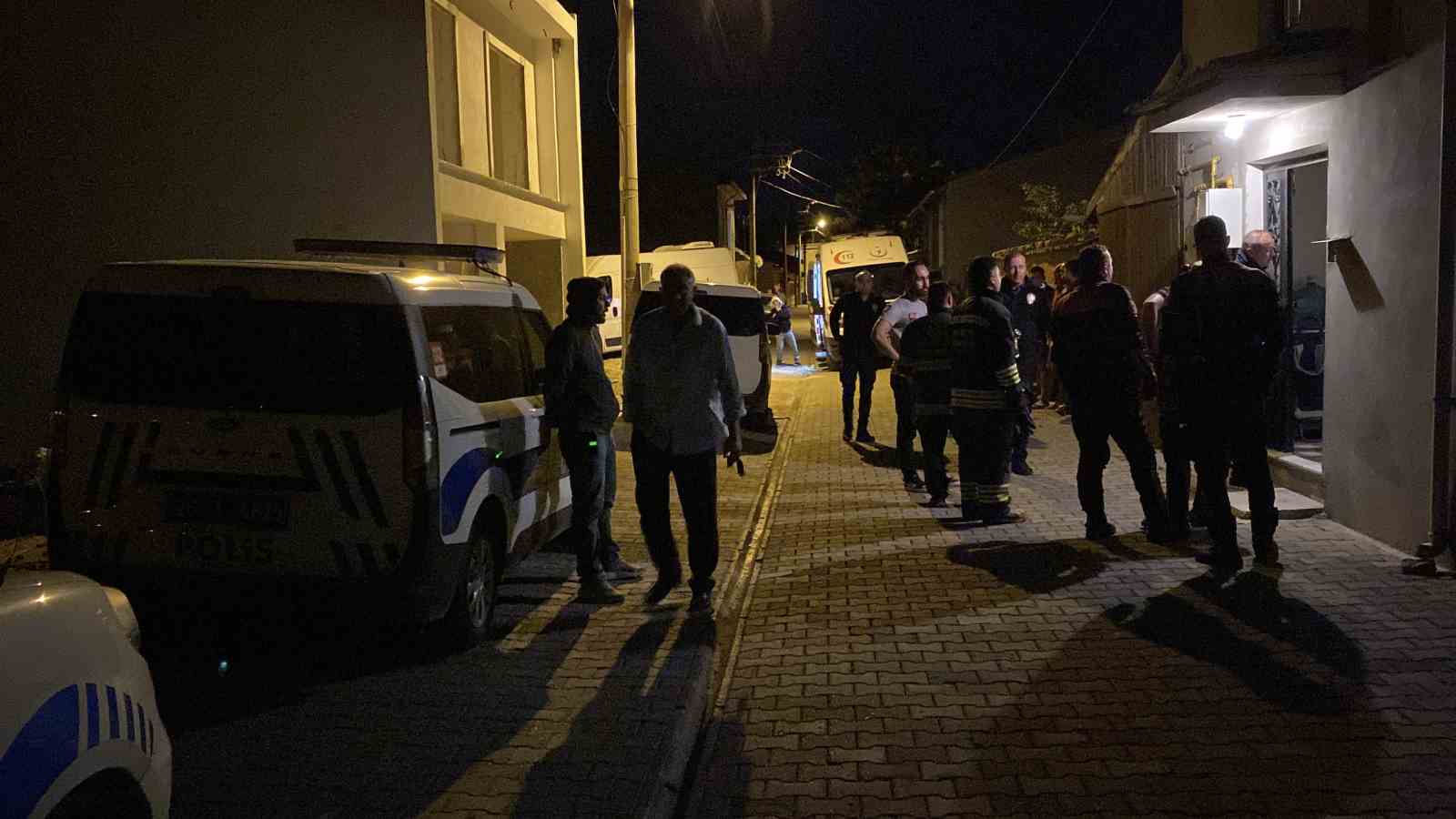 Aile i&ccedil;i kavga sonrası kendisini odaya kapatan adam i&ccedil;in &Ouml;zel Harekat Timi devreye girdi
