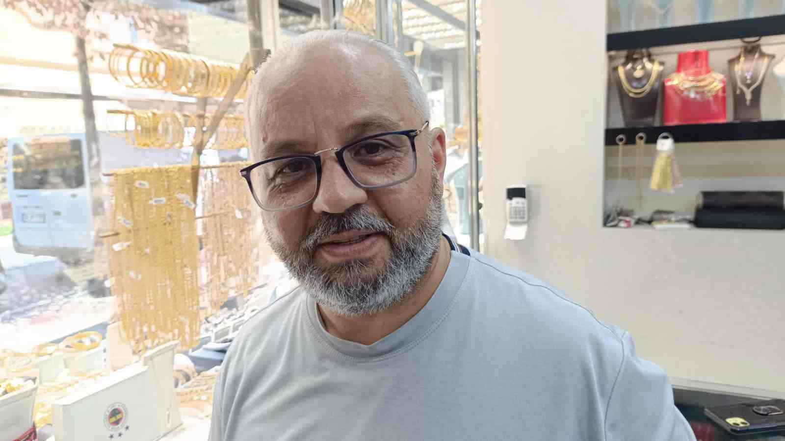 Kuyumcularda se&ccedil;im heyecanı
